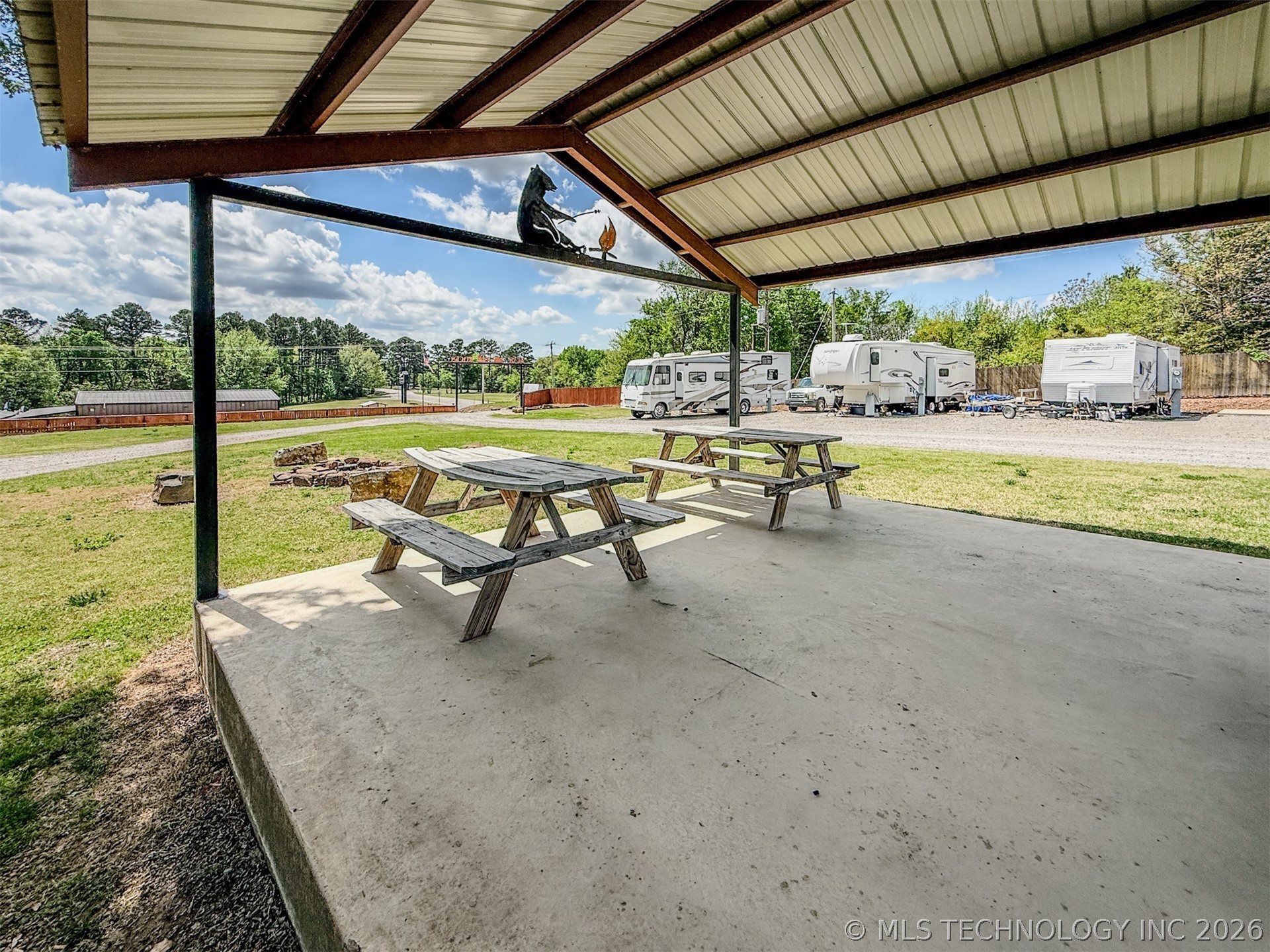 3184 Highway 51 Hulbert OK 74441