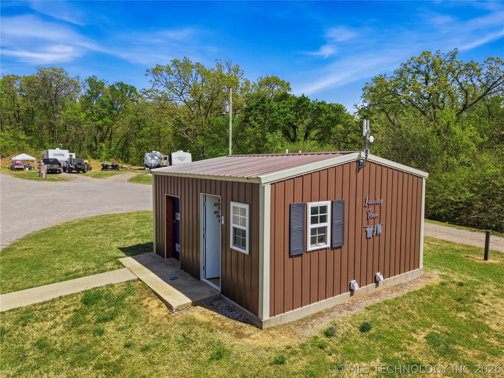 3184 Highway 51 Hulbert OK 74441