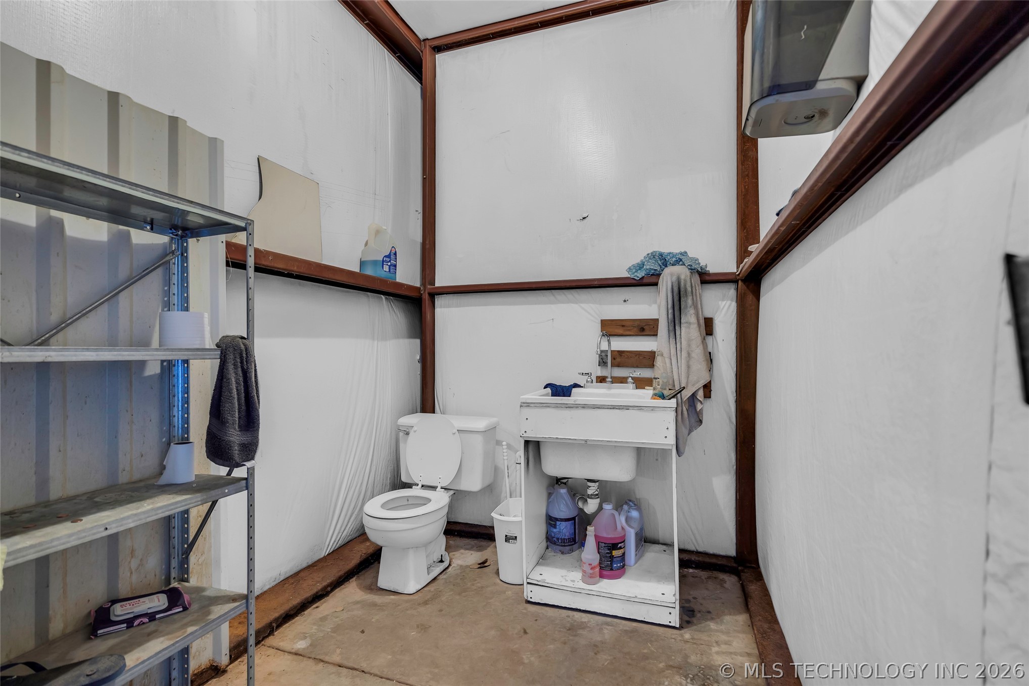121 Davis Wilson OK 73463