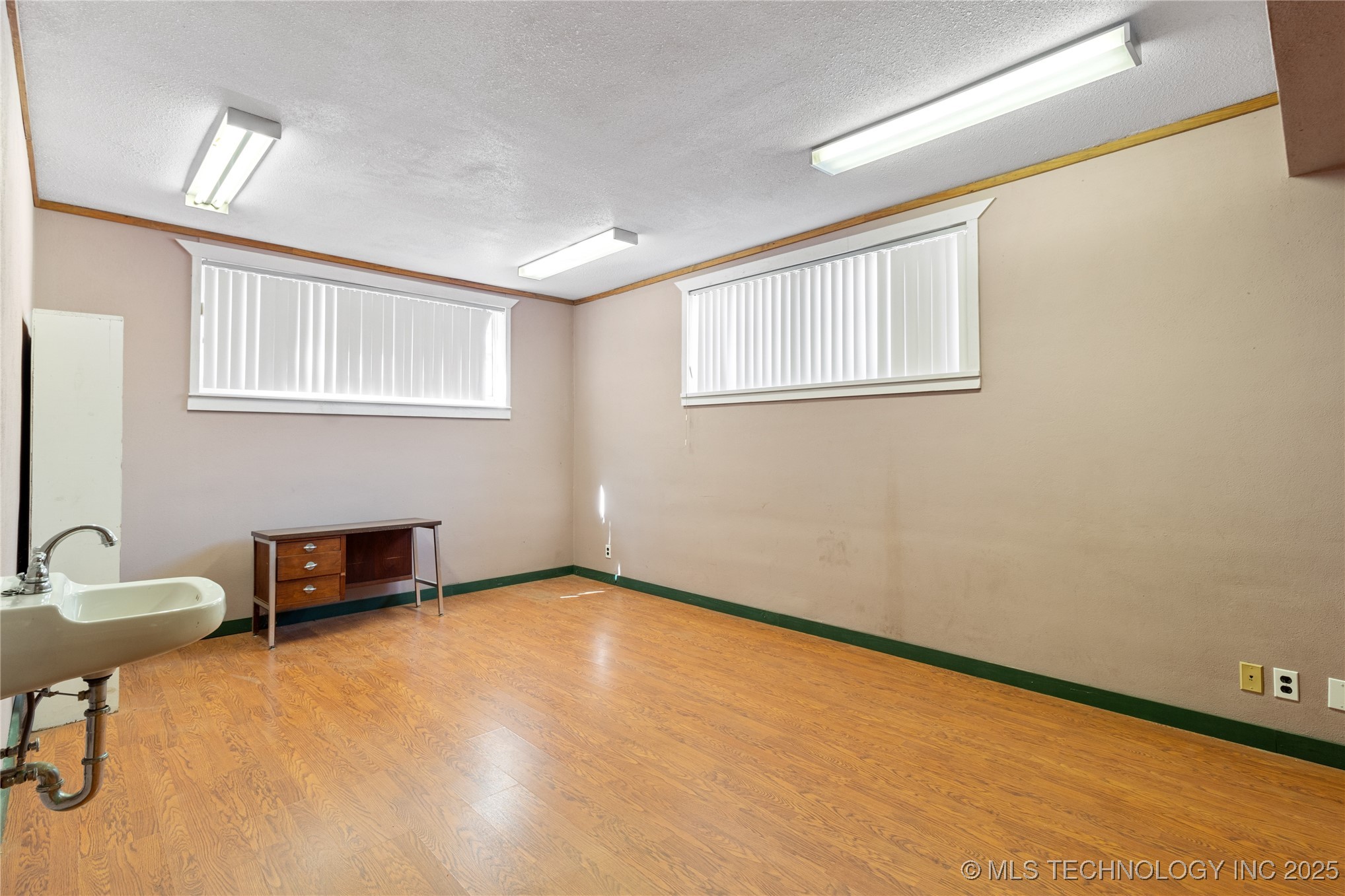 116 E Robert S Kerr Boulevard Wynnewood OK 73098