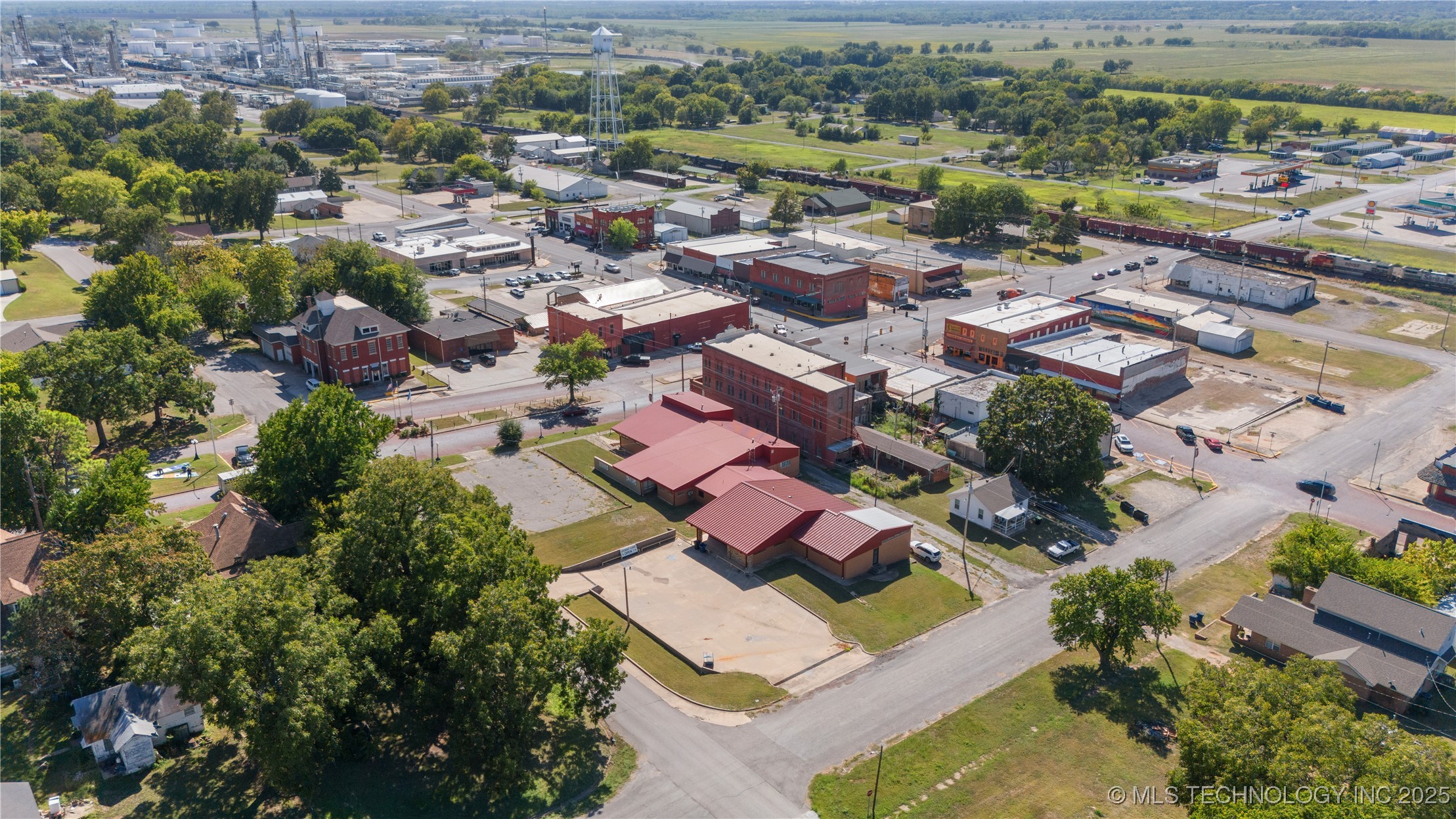 116 E Robert S Kerr Boulevard Wynnewood OK 73098