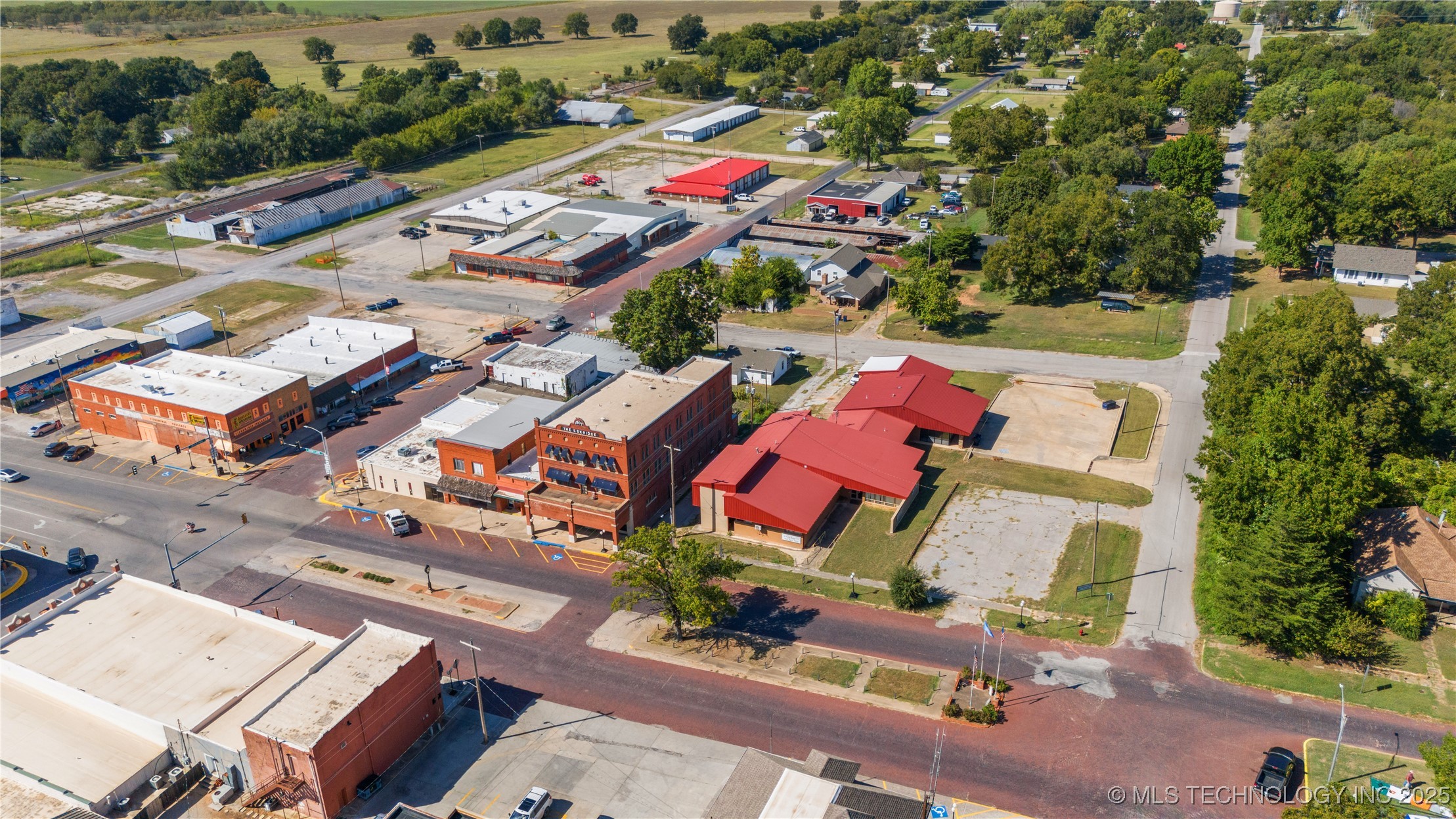 116 E Robert S Kerr Boulevard Wynnewood OK 73098