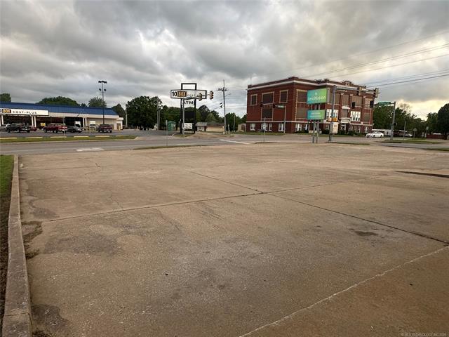 403 E 8th Street Okmulgee OK 74447