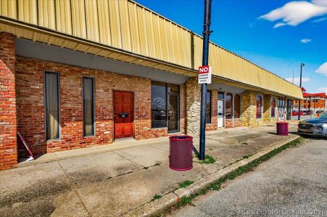 121 N Maple Street Nowata OK 74048