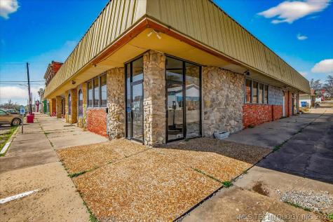 121 N Maple Street Nowata OK 74048