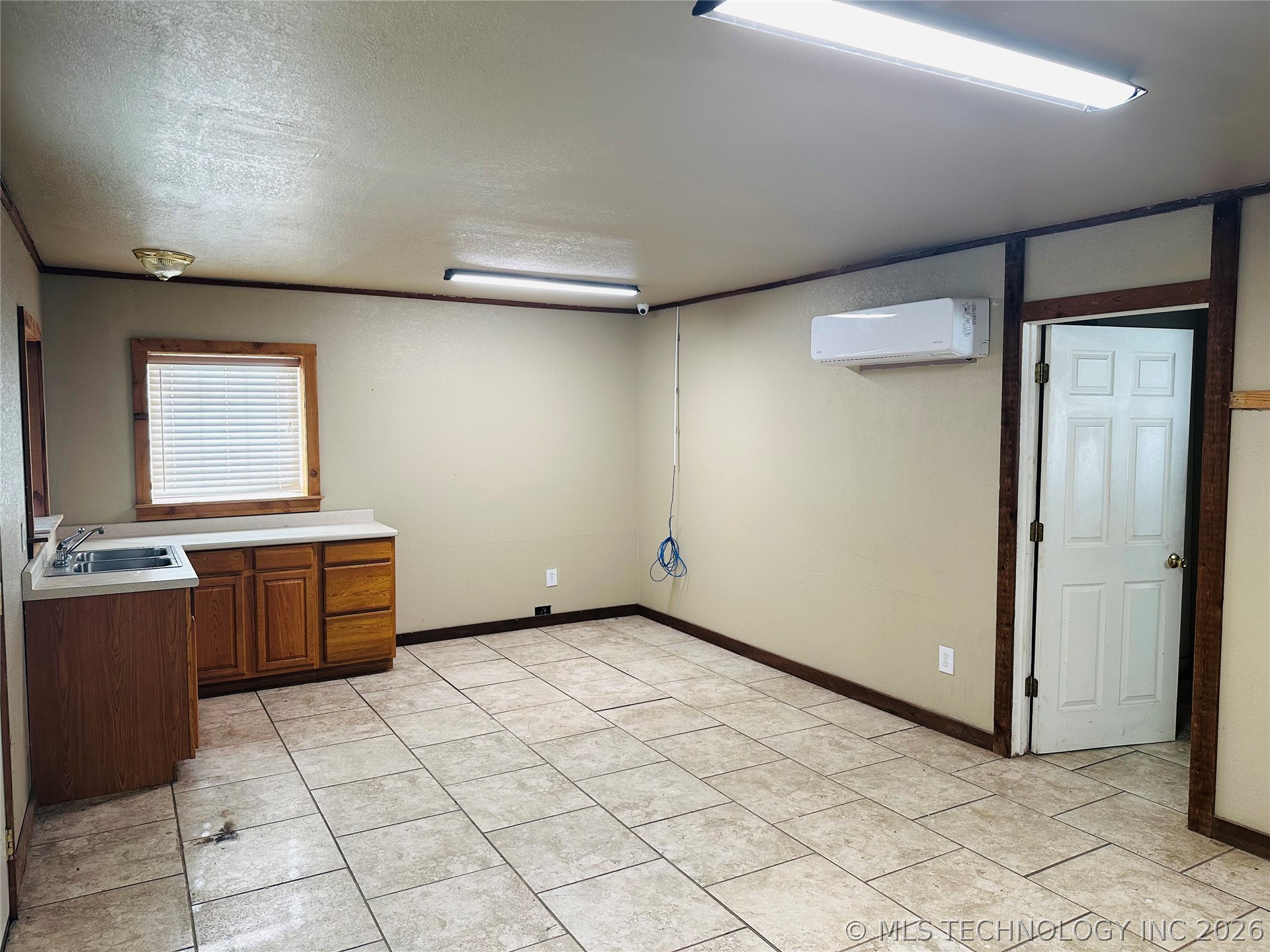 415 W Cherokee Street Wagoner OK 74467