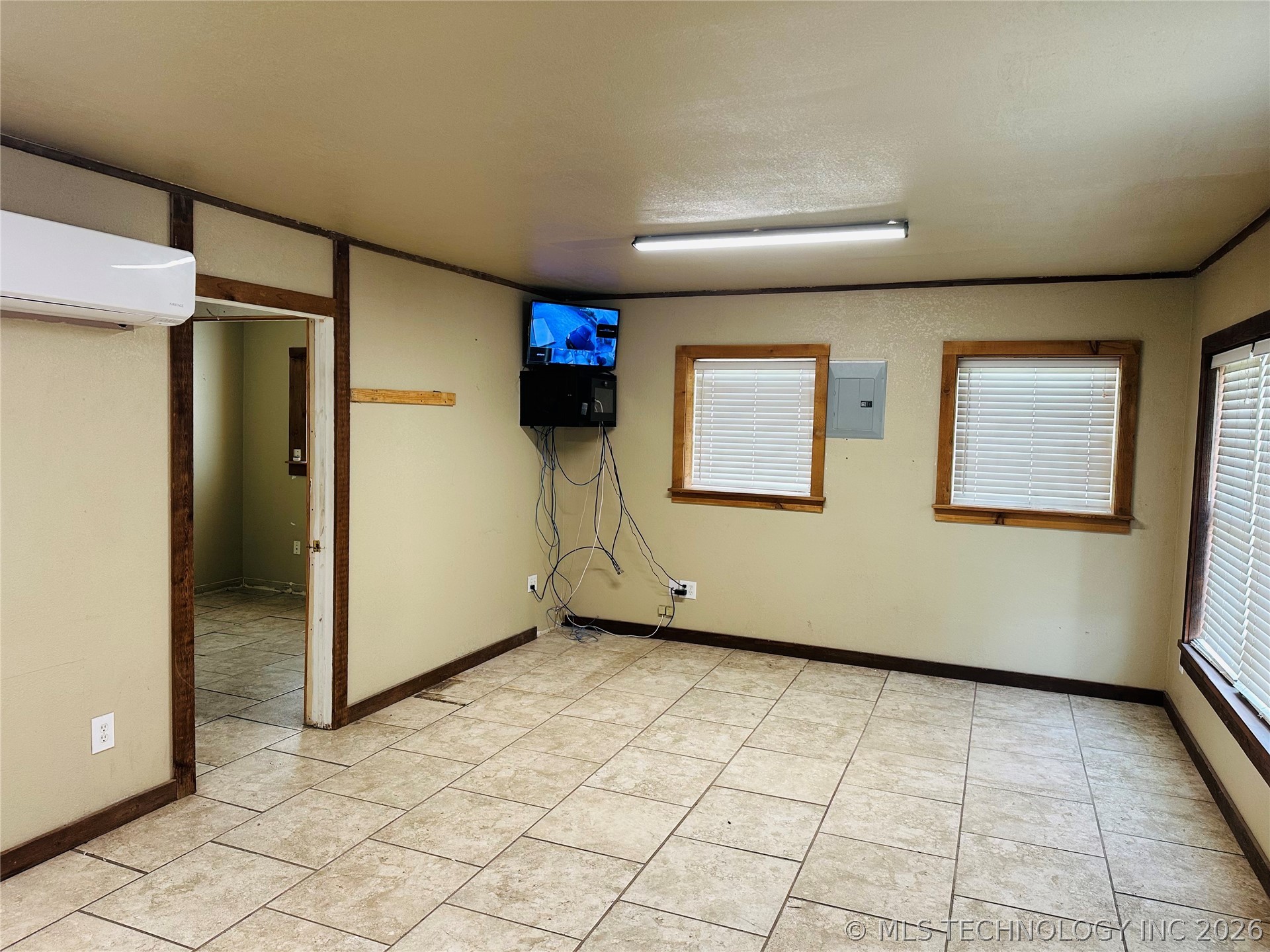 415 W Cherokee Street Wagoner OK 74467