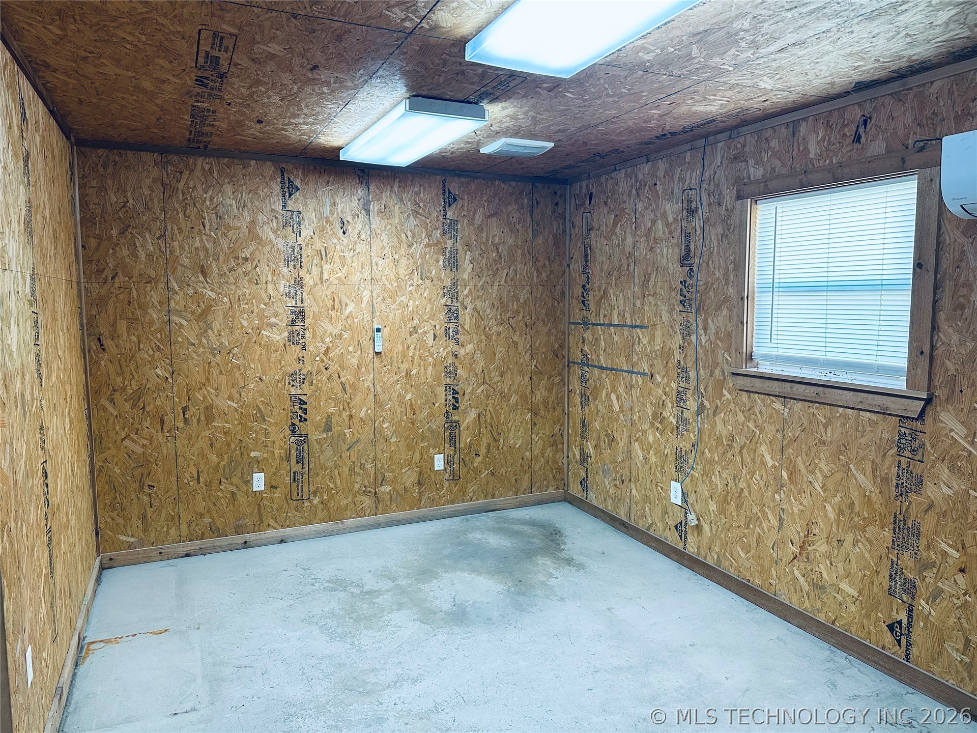415 W Cherokee Street Wagoner OK 74467