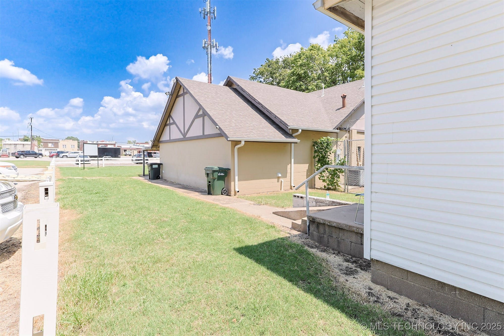 206 E 3rd Street Skiatook OK 74070