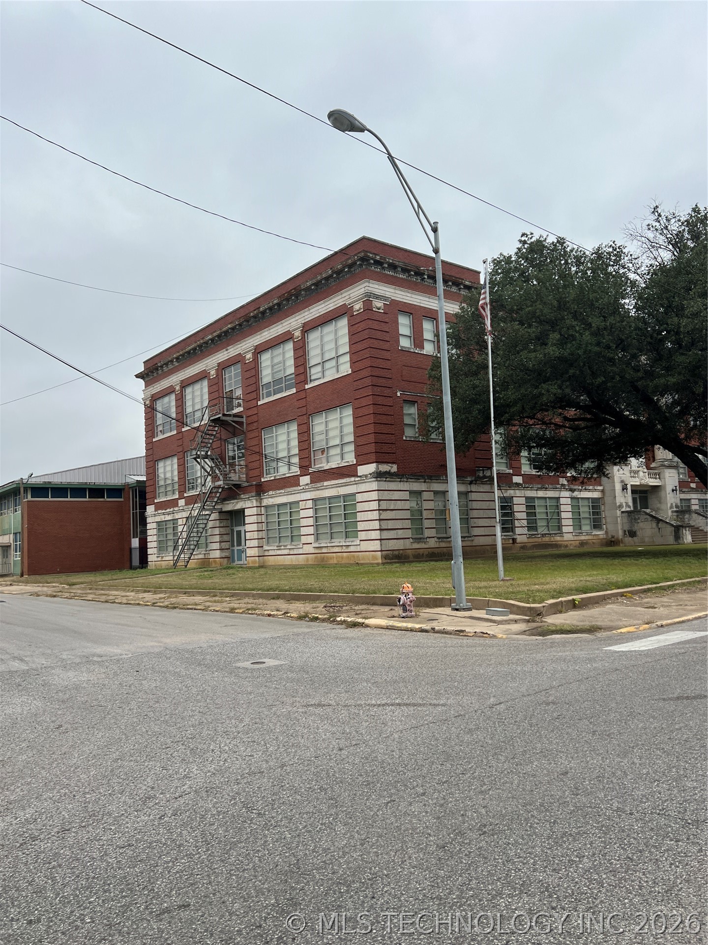 215 N Washington Ardmore OK 73401