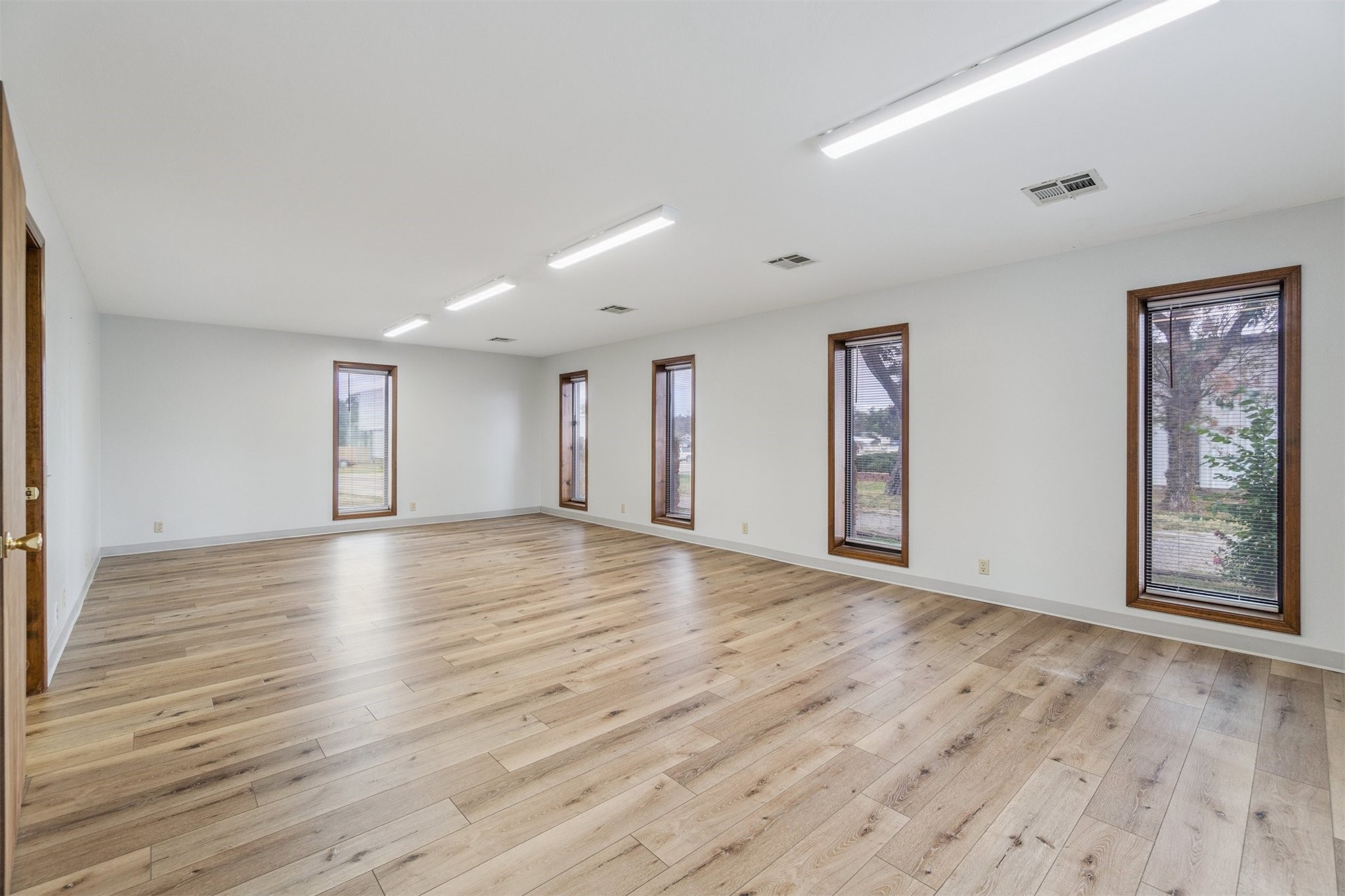 1236 E Main Street Cushing OK 74023