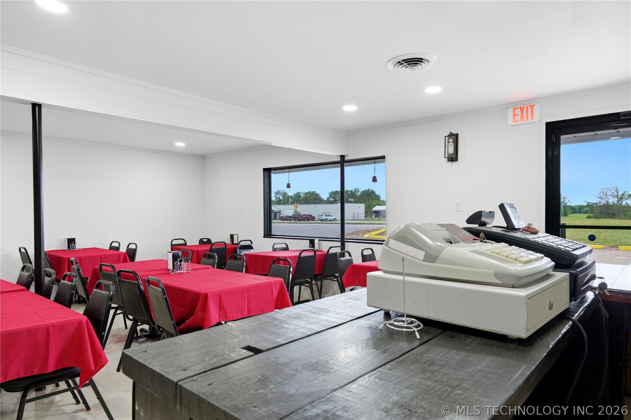 3301 W Cherokee Sallisaw OK 74955