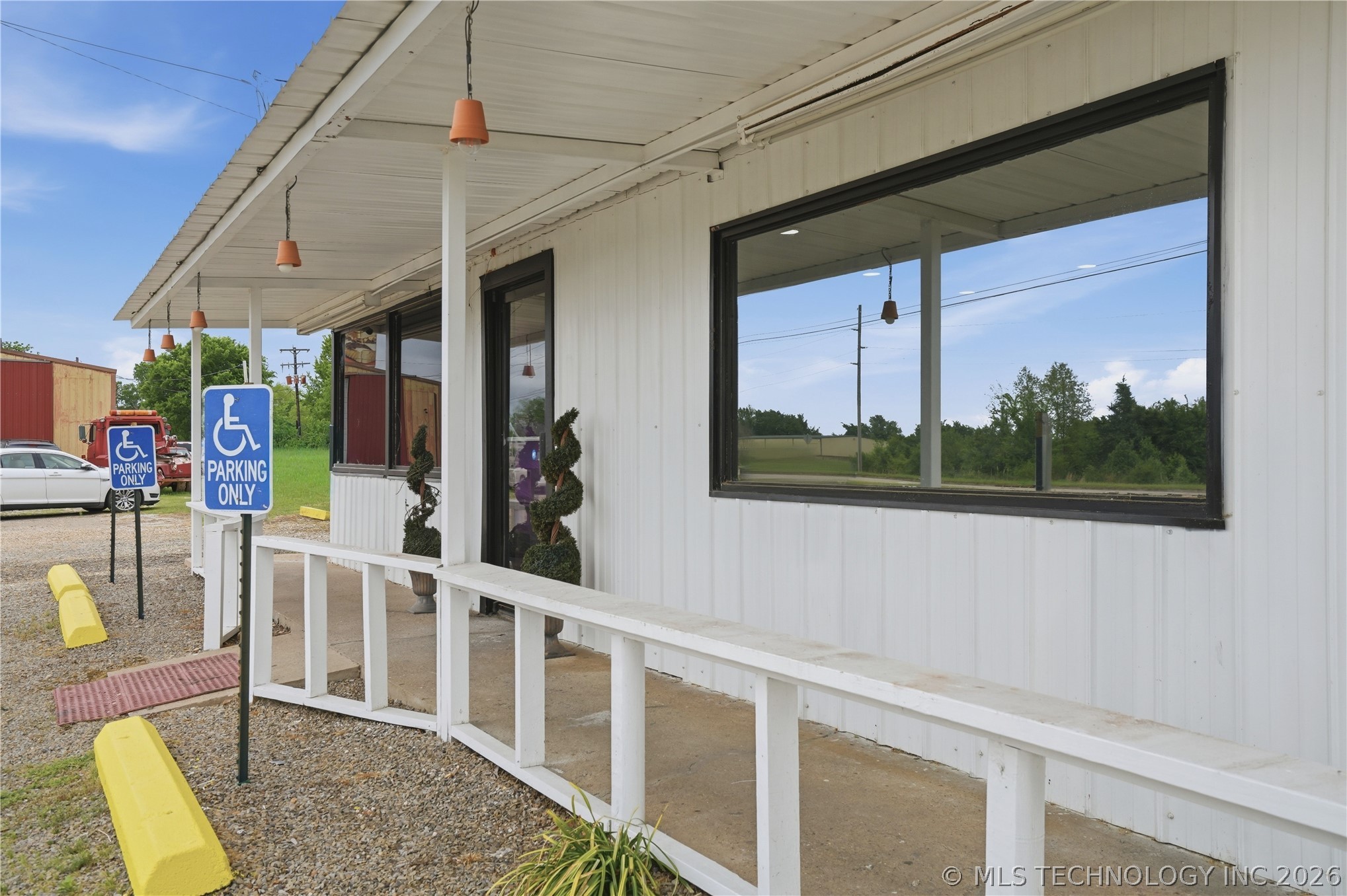 3301 W Cherokee Sallisaw OK 74955