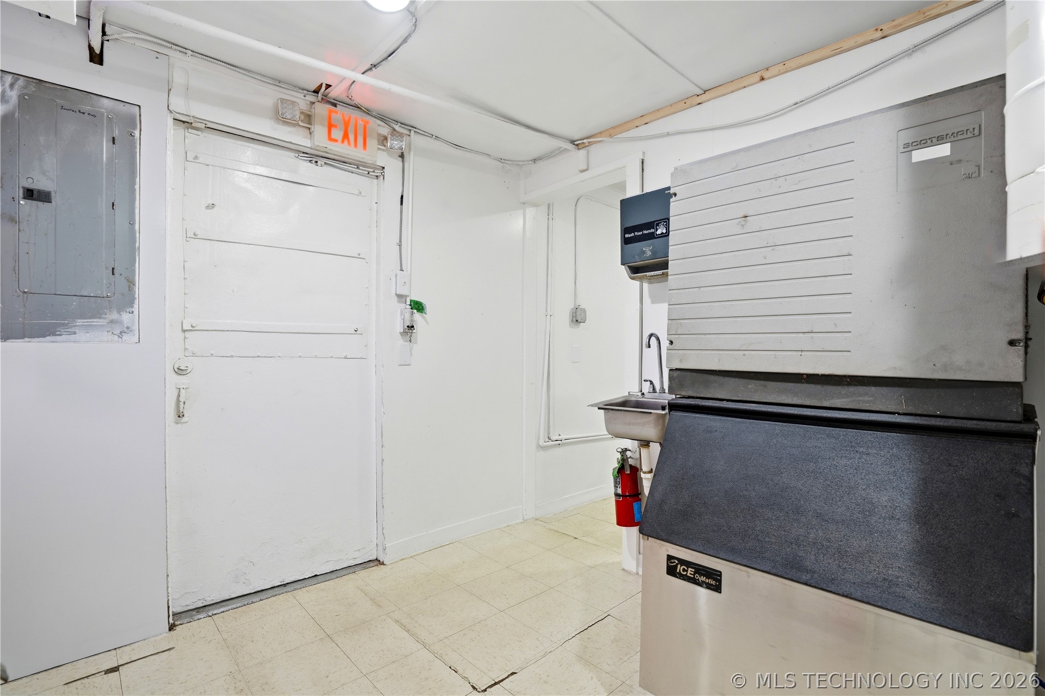 3301 W Cherokee Sallisaw OK 74955