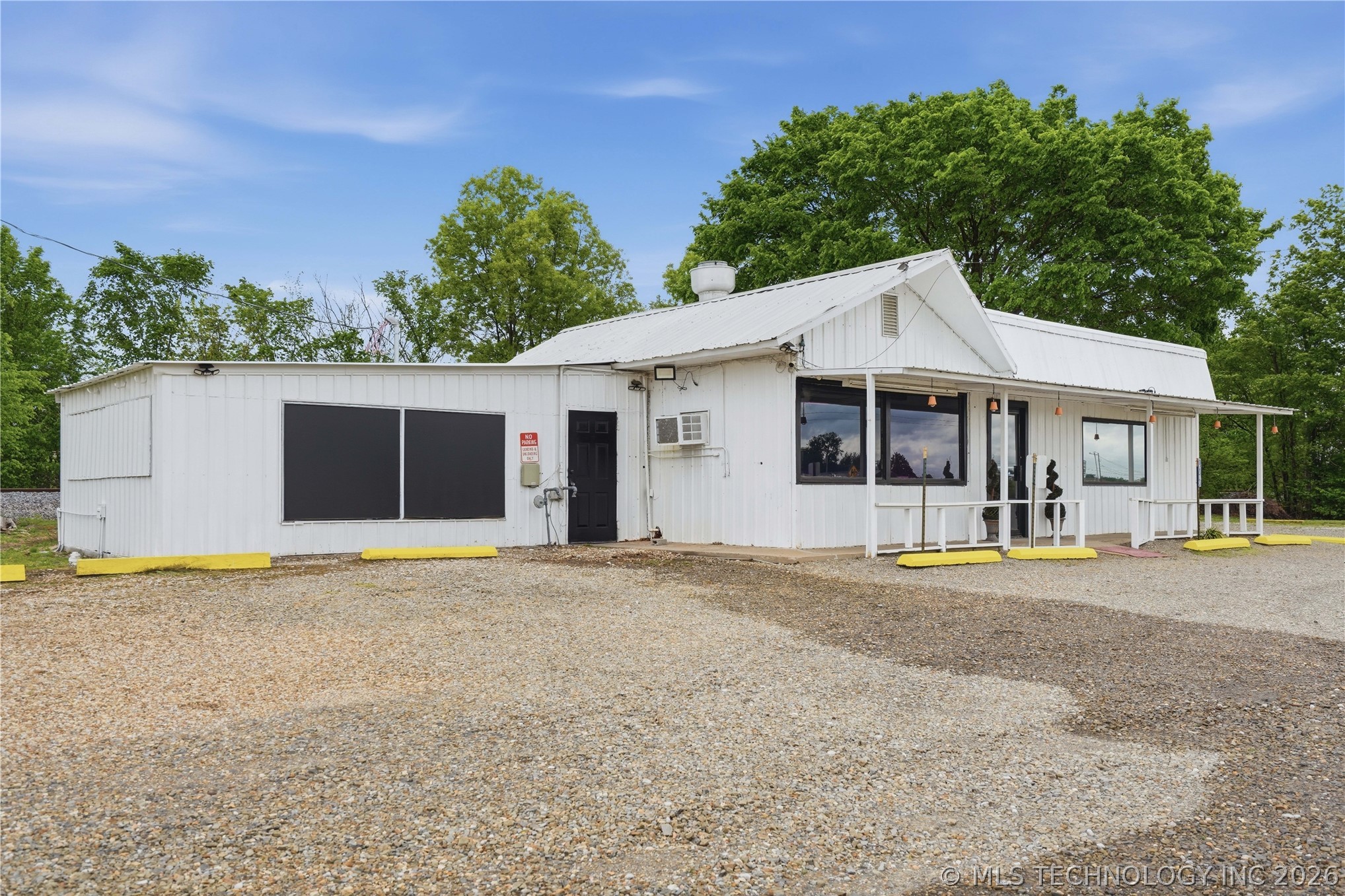 3301 W Cherokee Sallisaw OK 74955
