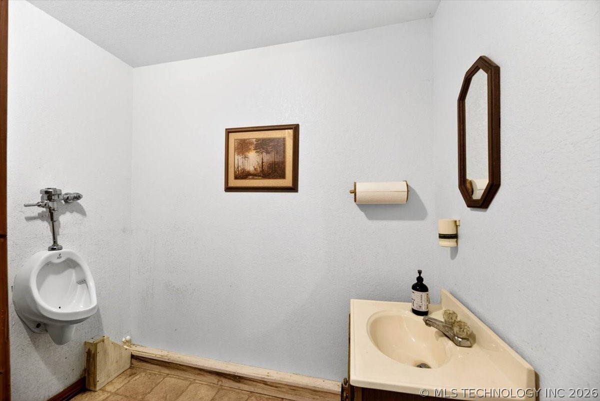 8377 SE Cravens Road Red Oak OK 74563