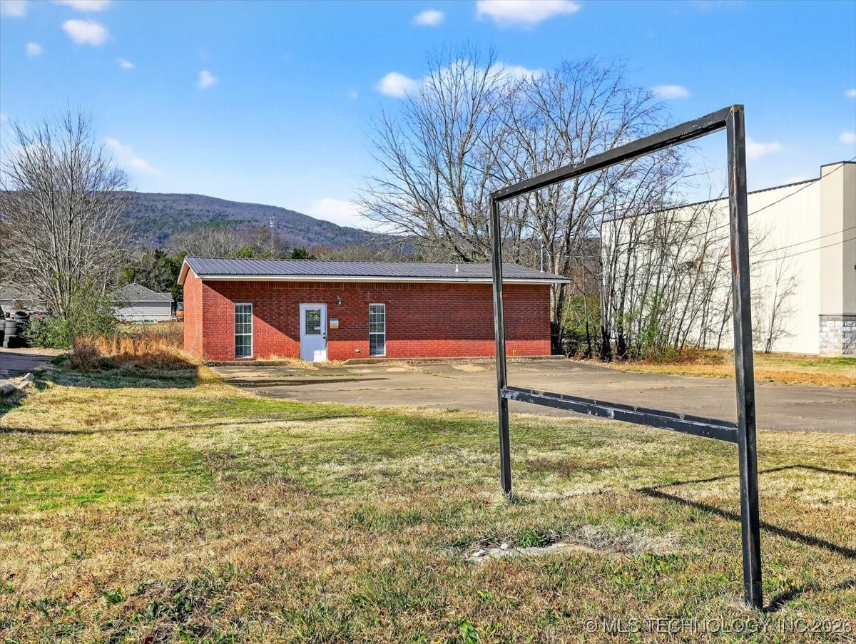 2203 N Broadway Poteau OK 74953