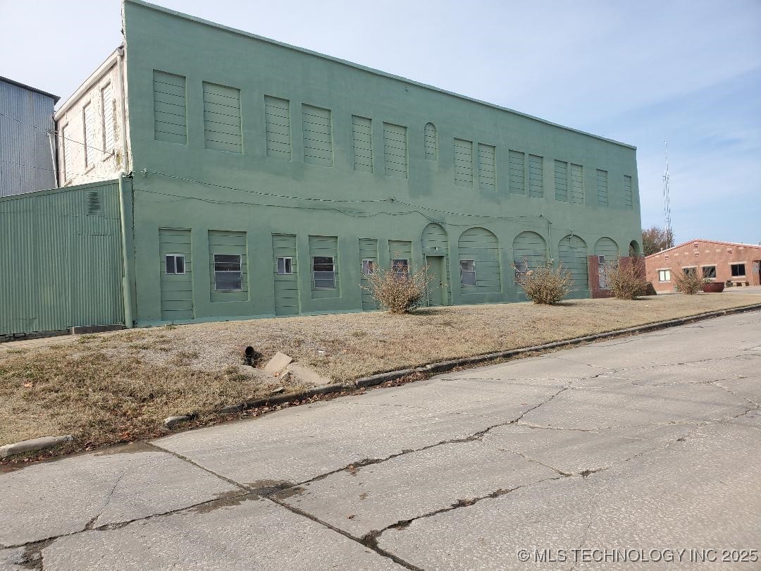 507 W Broadway Street Okemah OK 74859