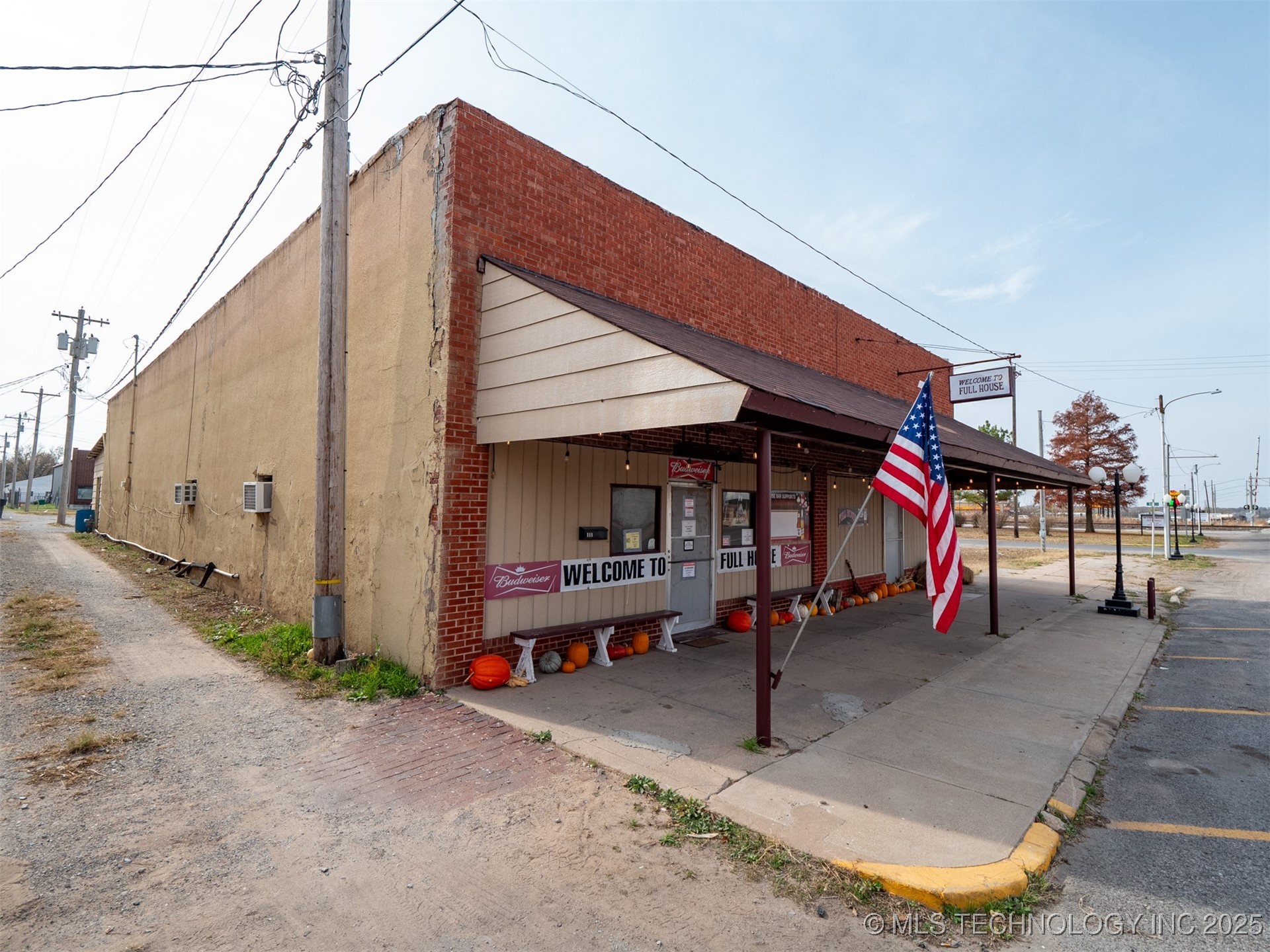 113 W Robert S Kerr Wynnewood OK 73098