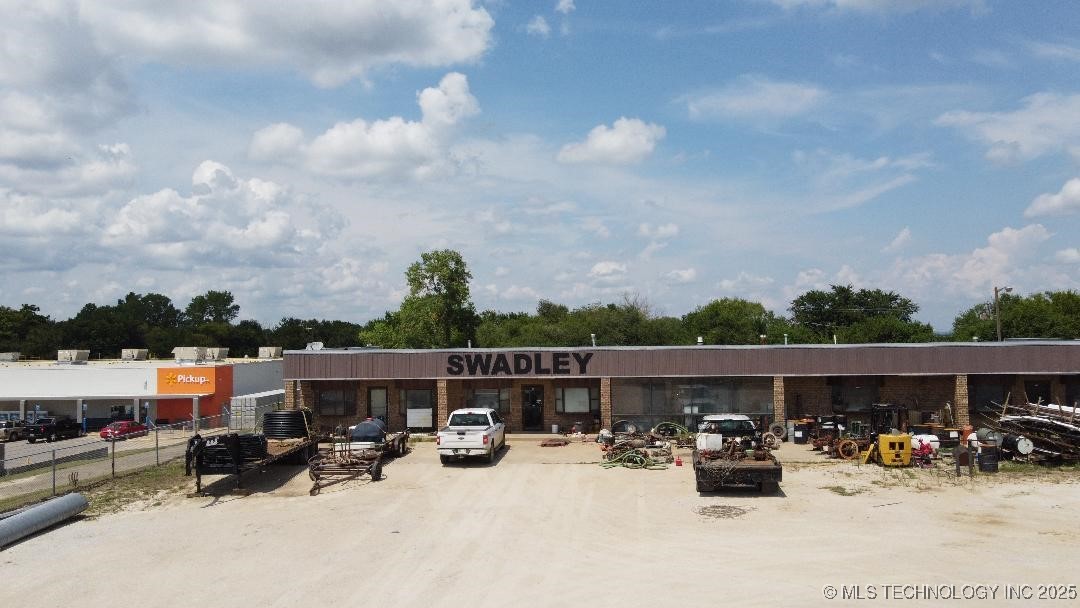 800 E Highway Holdenville OK 74848