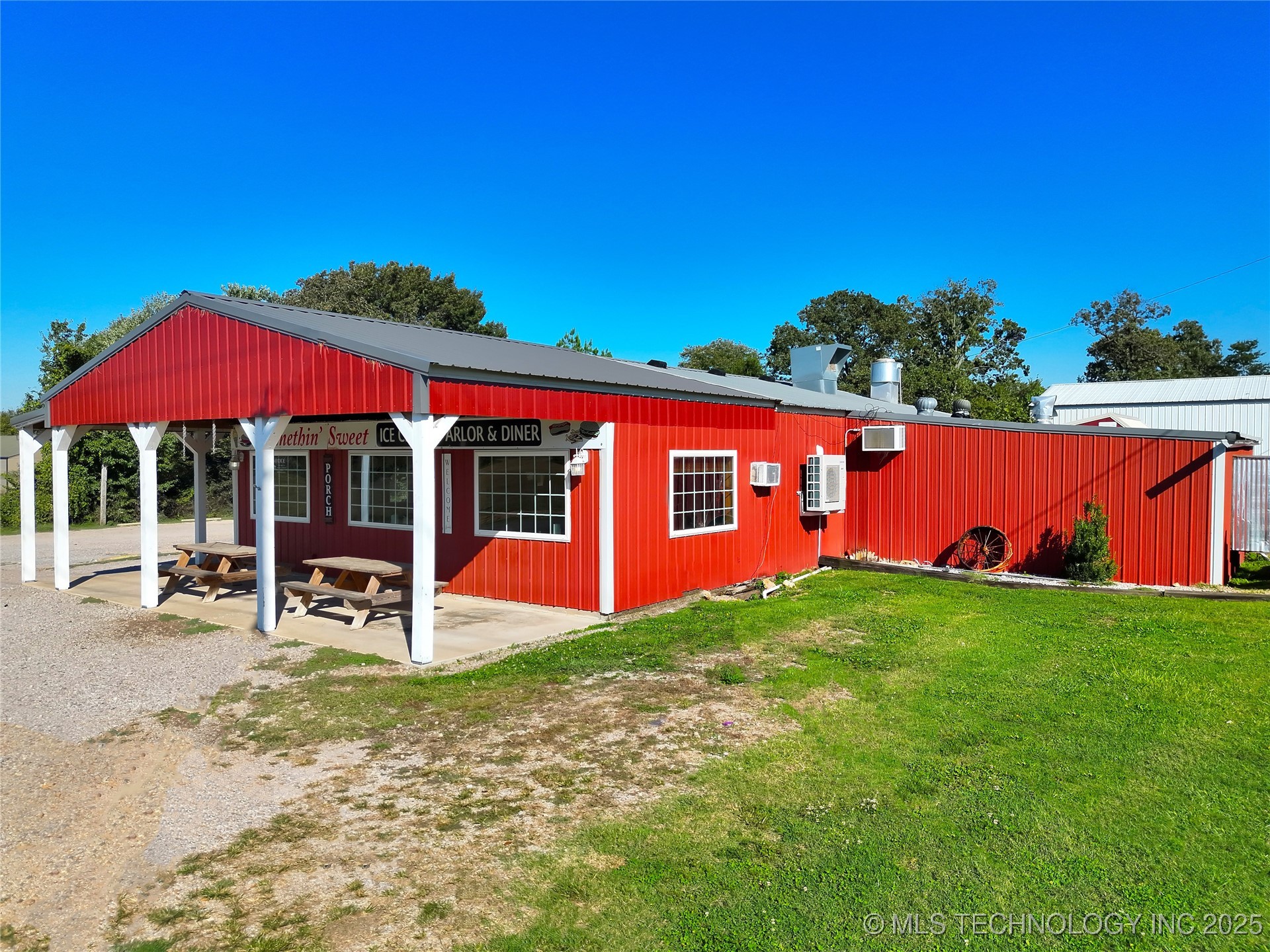 905 W Blackjack Street Stilwell OK 74960