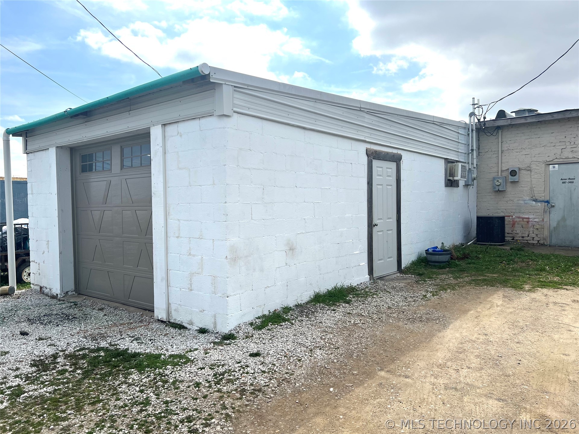 317 Gentry Checotah OK 74426