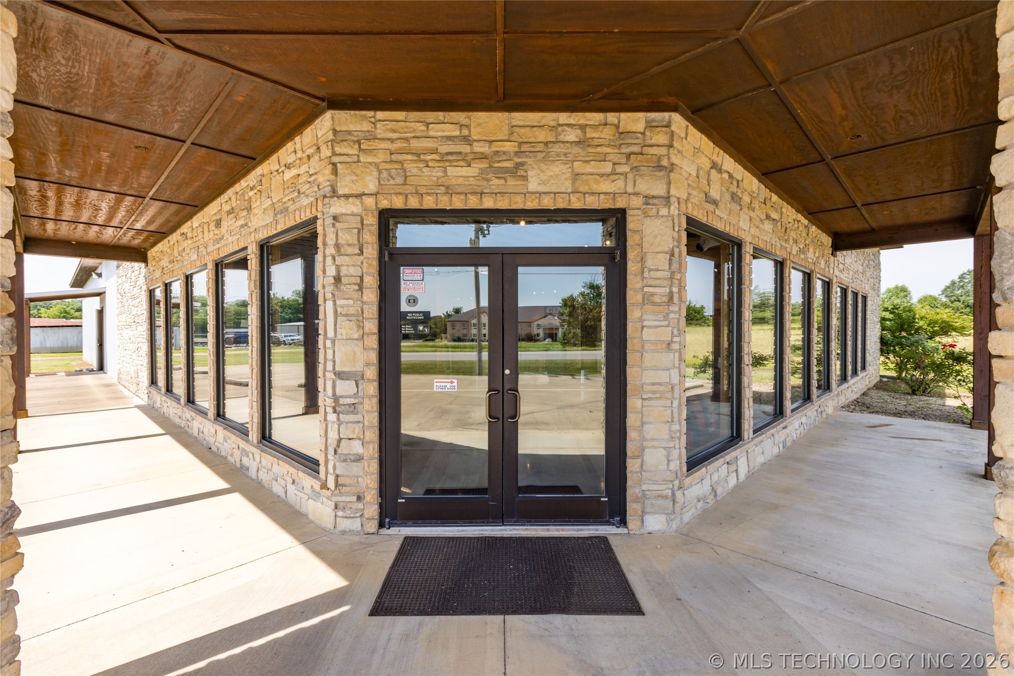 1910 E Jackson Street Hugo OK 74743
