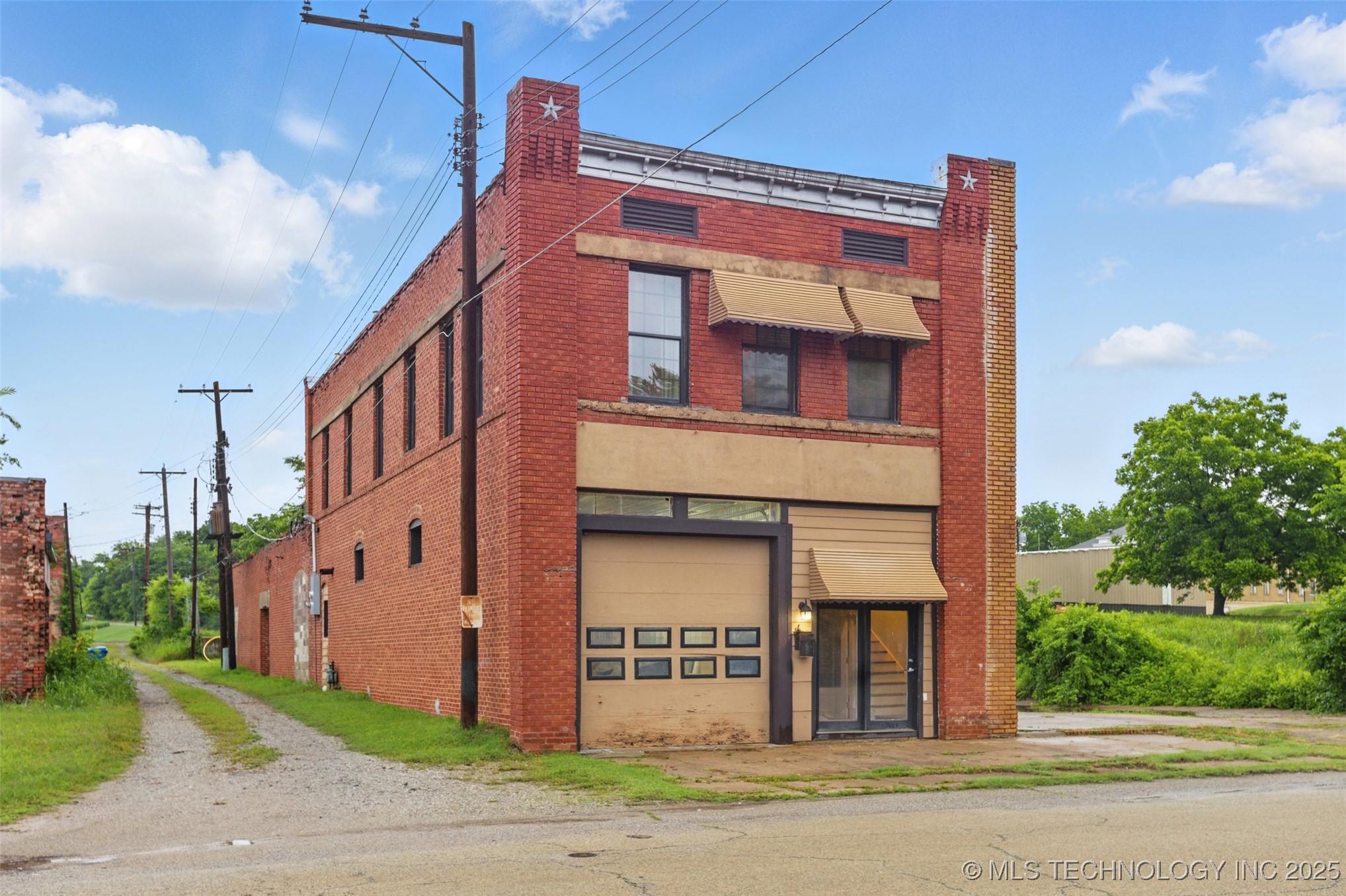 111 E Broadway Avenue Yale OK 74085