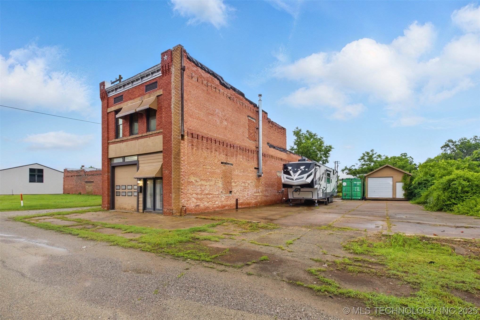 111 E Broadway Avenue Yale OK 74085