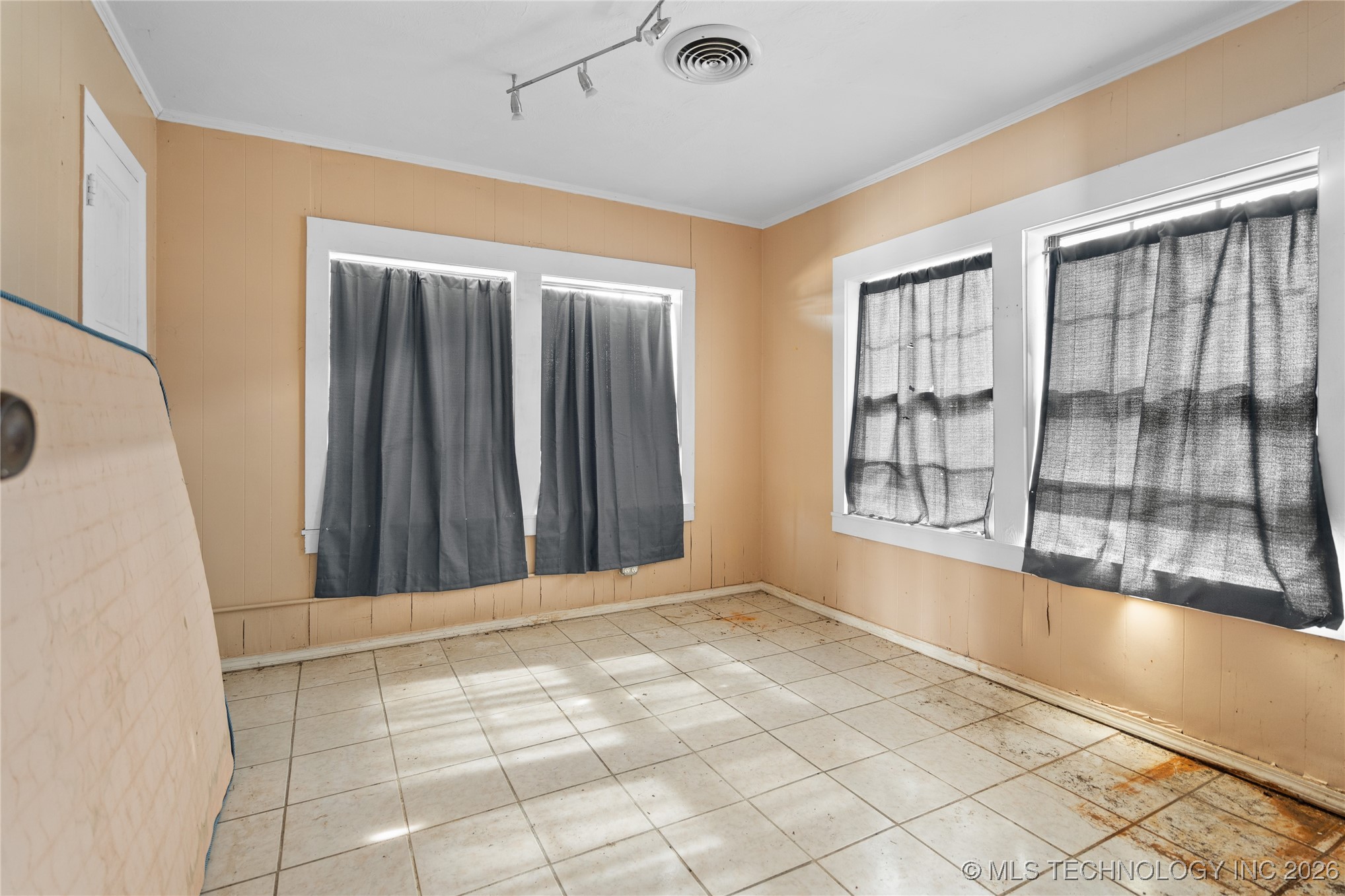 101 S 4th Marietta OK 73448