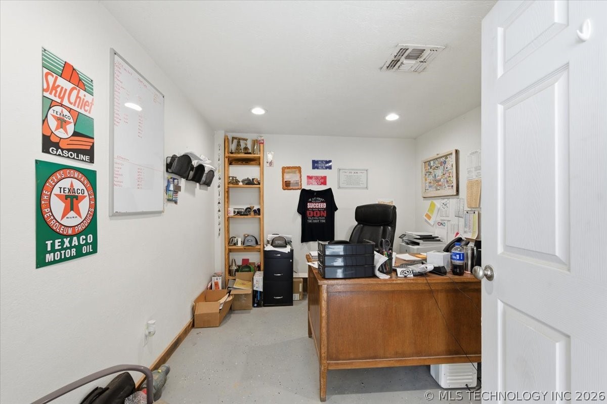 1103 E Choctaw Street Chickasha OK 73018