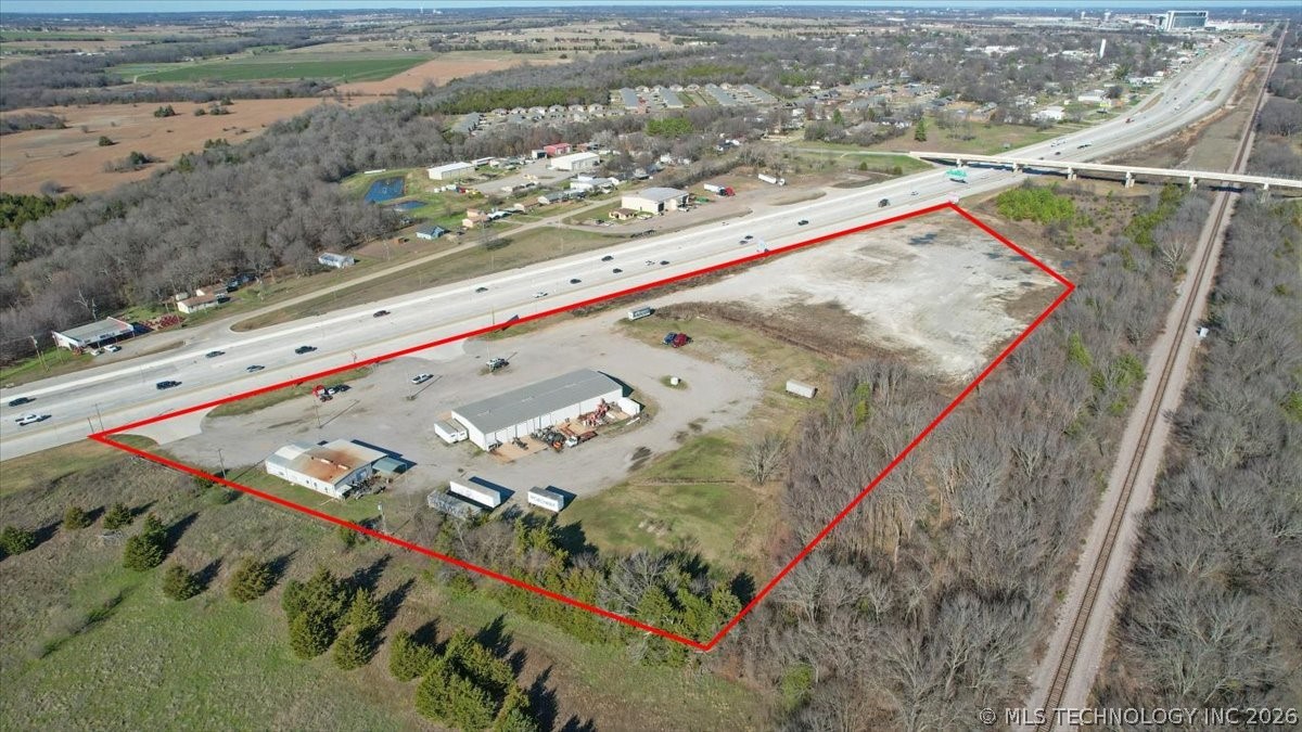 9104 Us Highway 69 Calera OK 74730