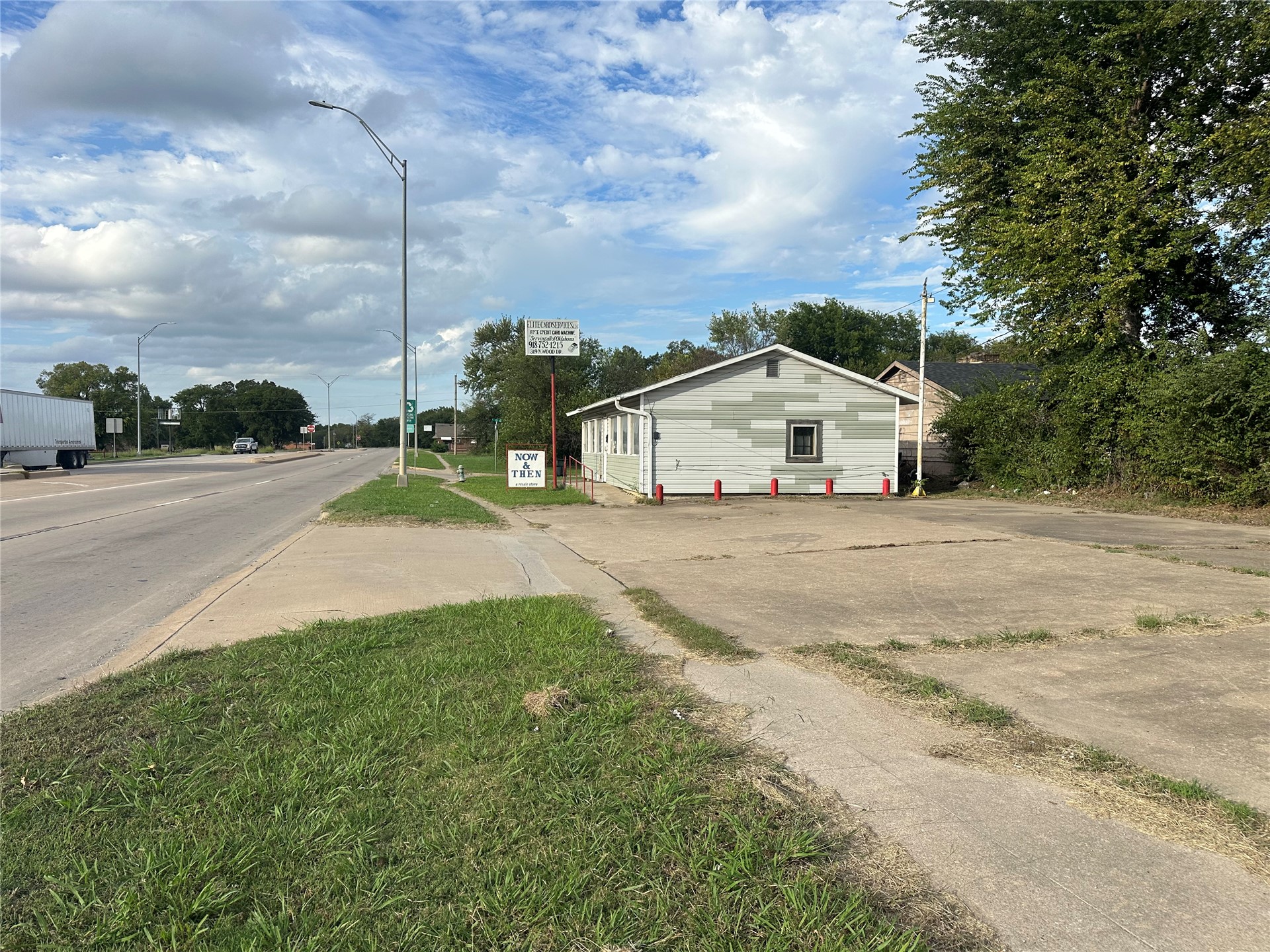 319 N Wood Drive Okmulgee OK 74447