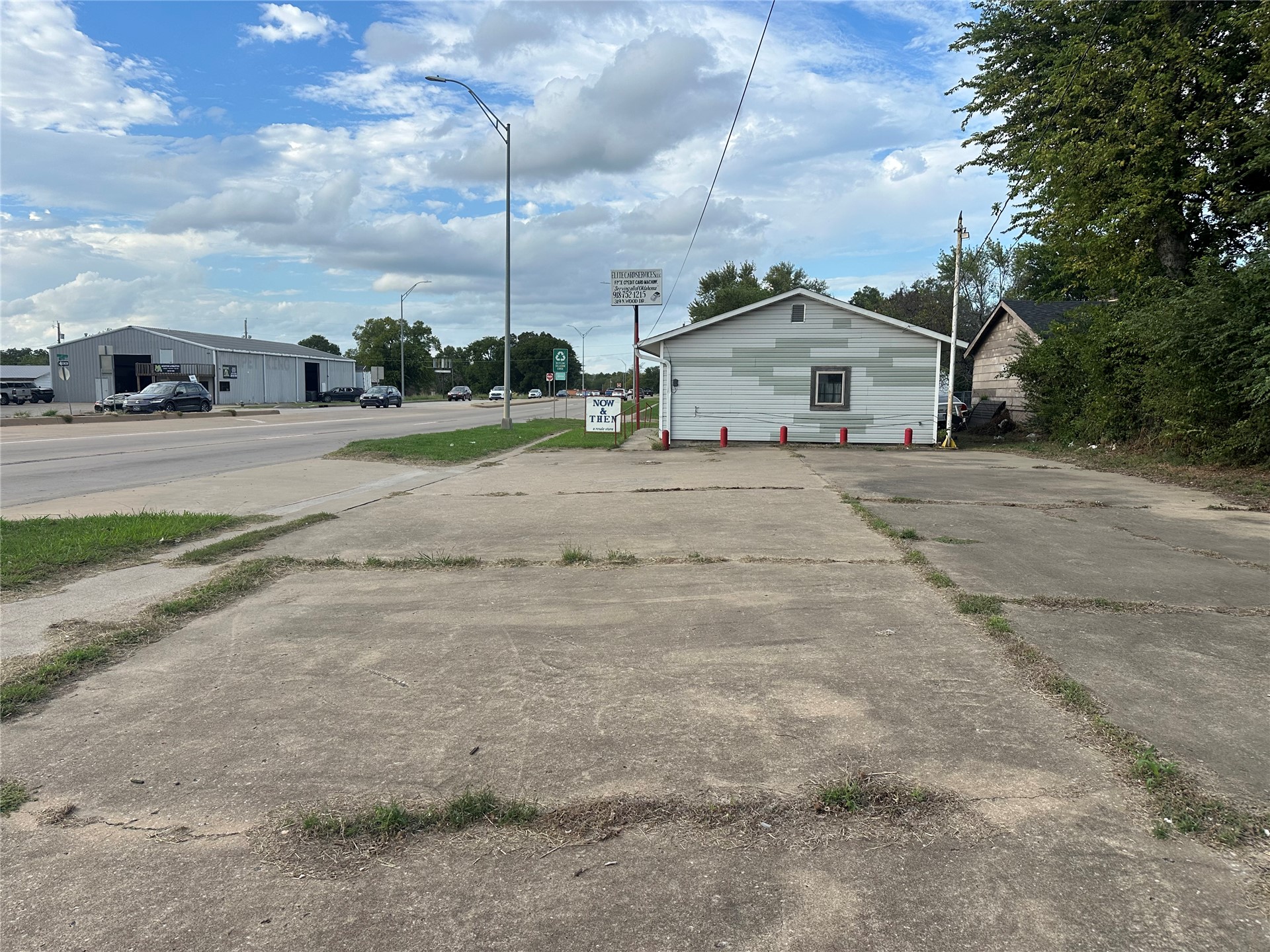 319 N Wood Drive Okmulgee OK 74447