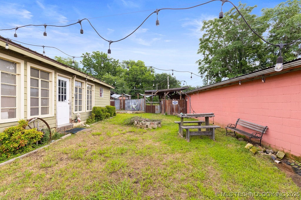 105 N Main Spavinaw OK 74366