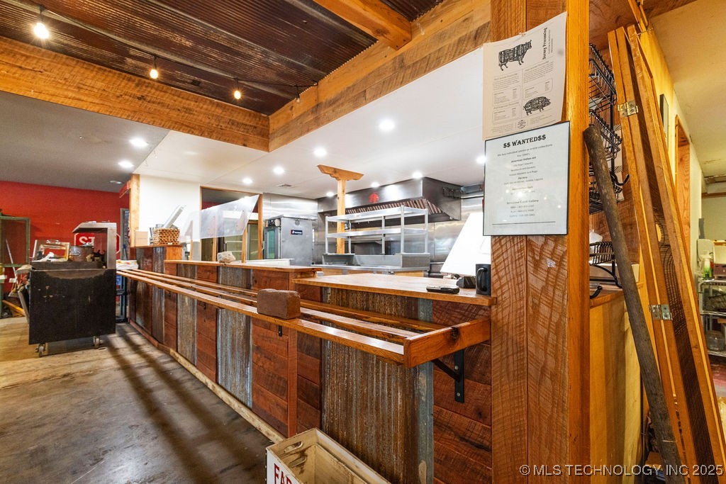 105 N Main Spavinaw OK 74366