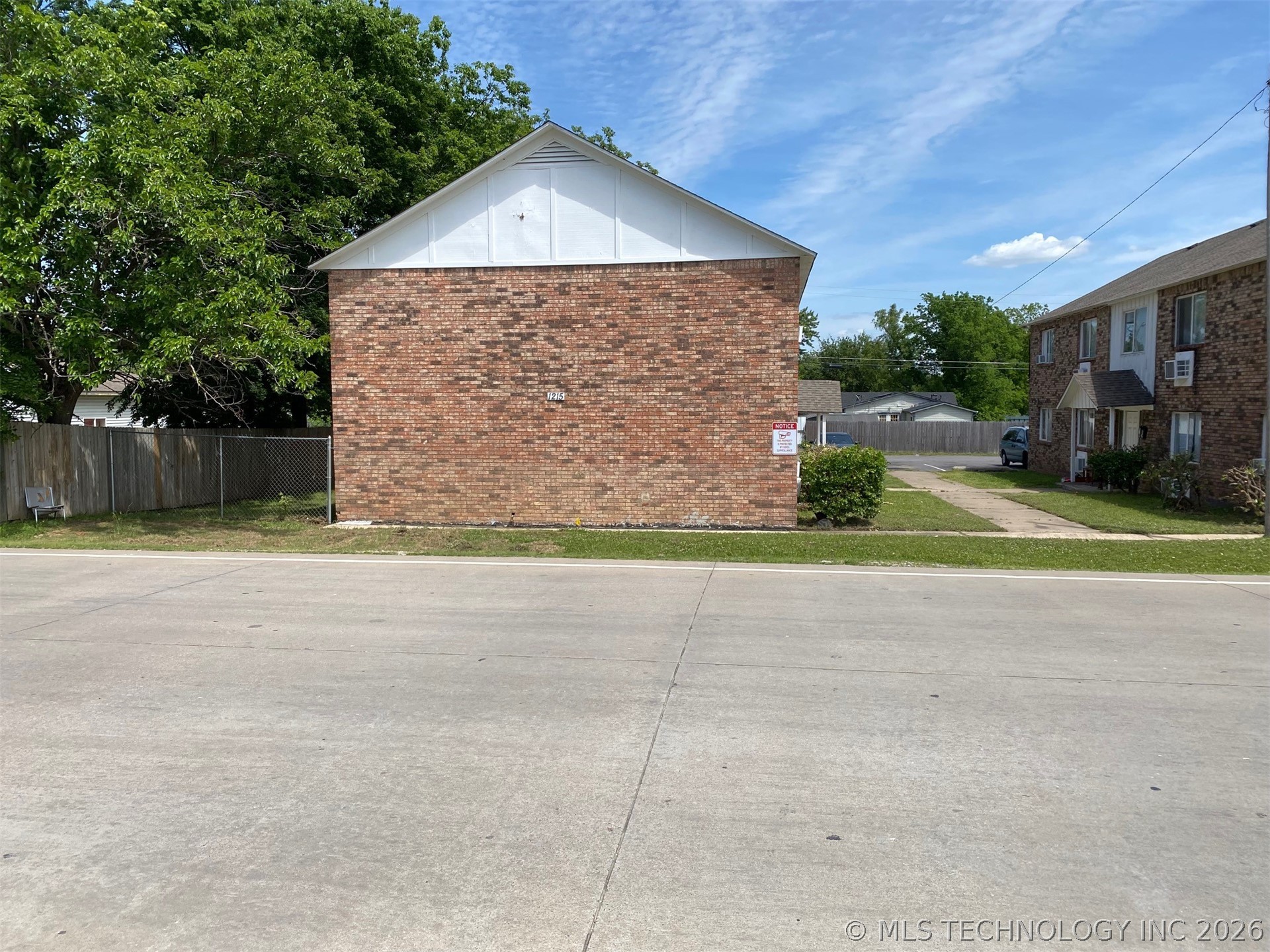 1215 S 73rd Eastavenue S Tulsa OK 74112