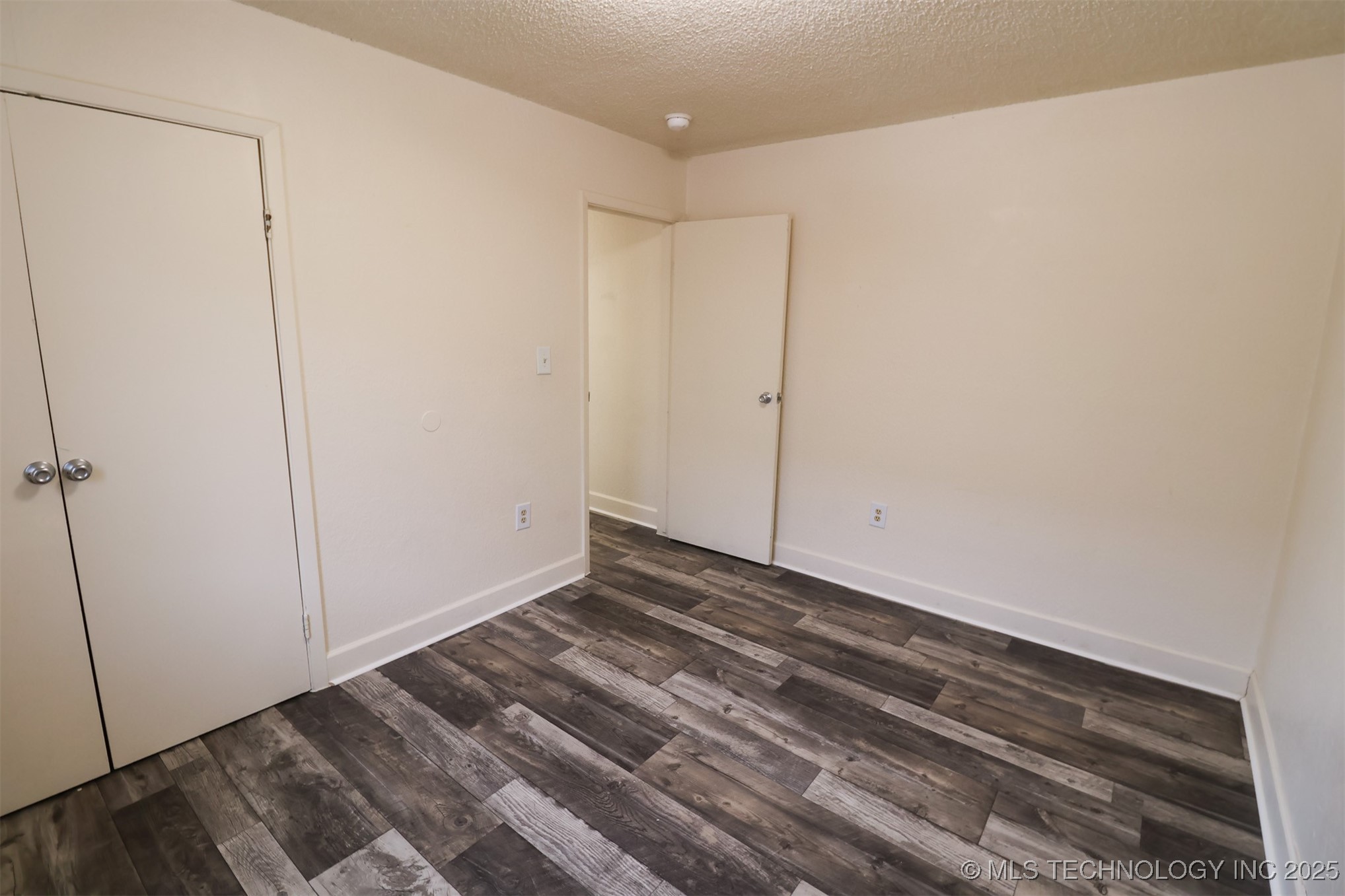 4012 W 56th Place Tulsa OK 74107