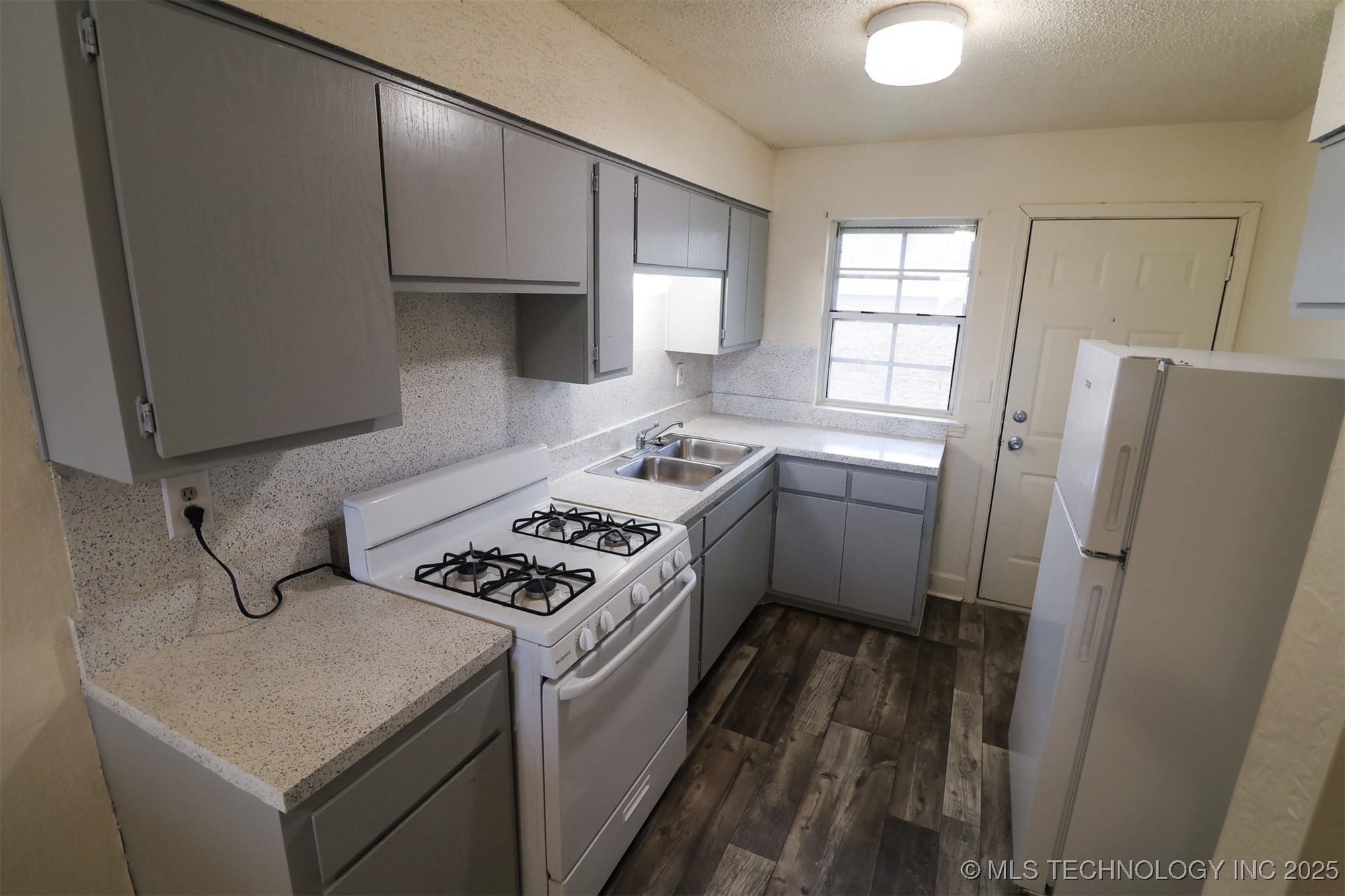 4012 W 56th Place Tulsa OK 74107
