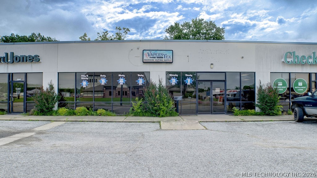 2028 N Main Street Miami OK 74354