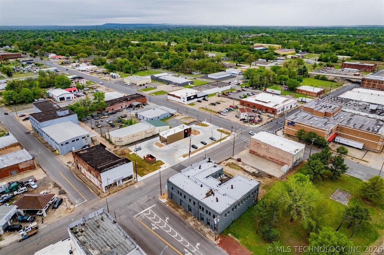 125 N Cherokee Muskogee OK 74403