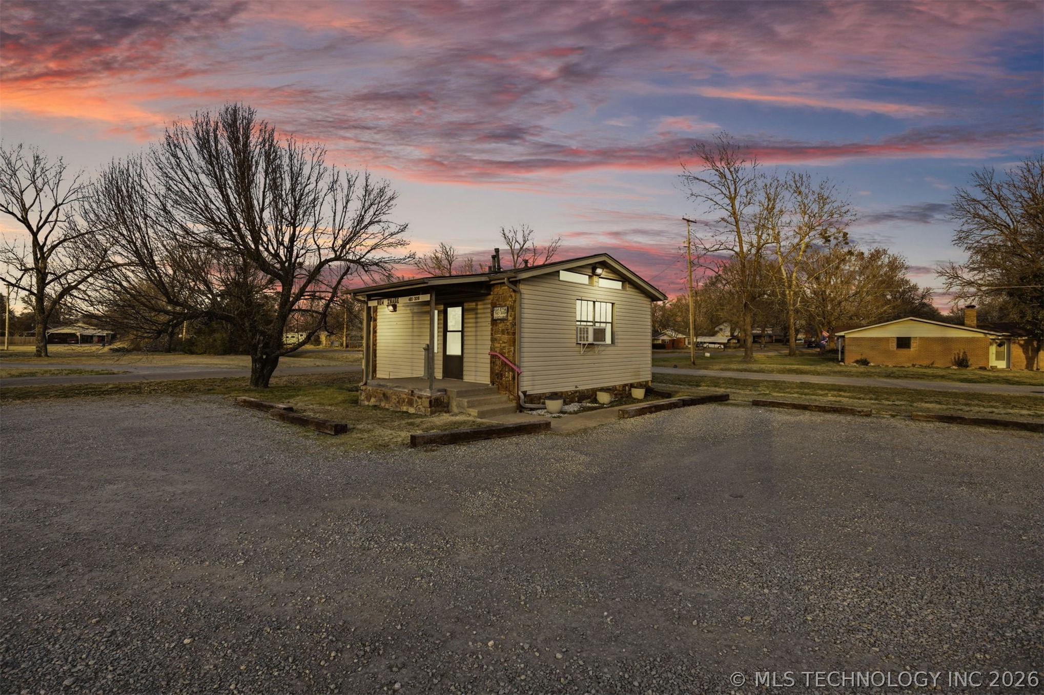 1401 S Mcquarrie Avenue Wagoner OK 74467