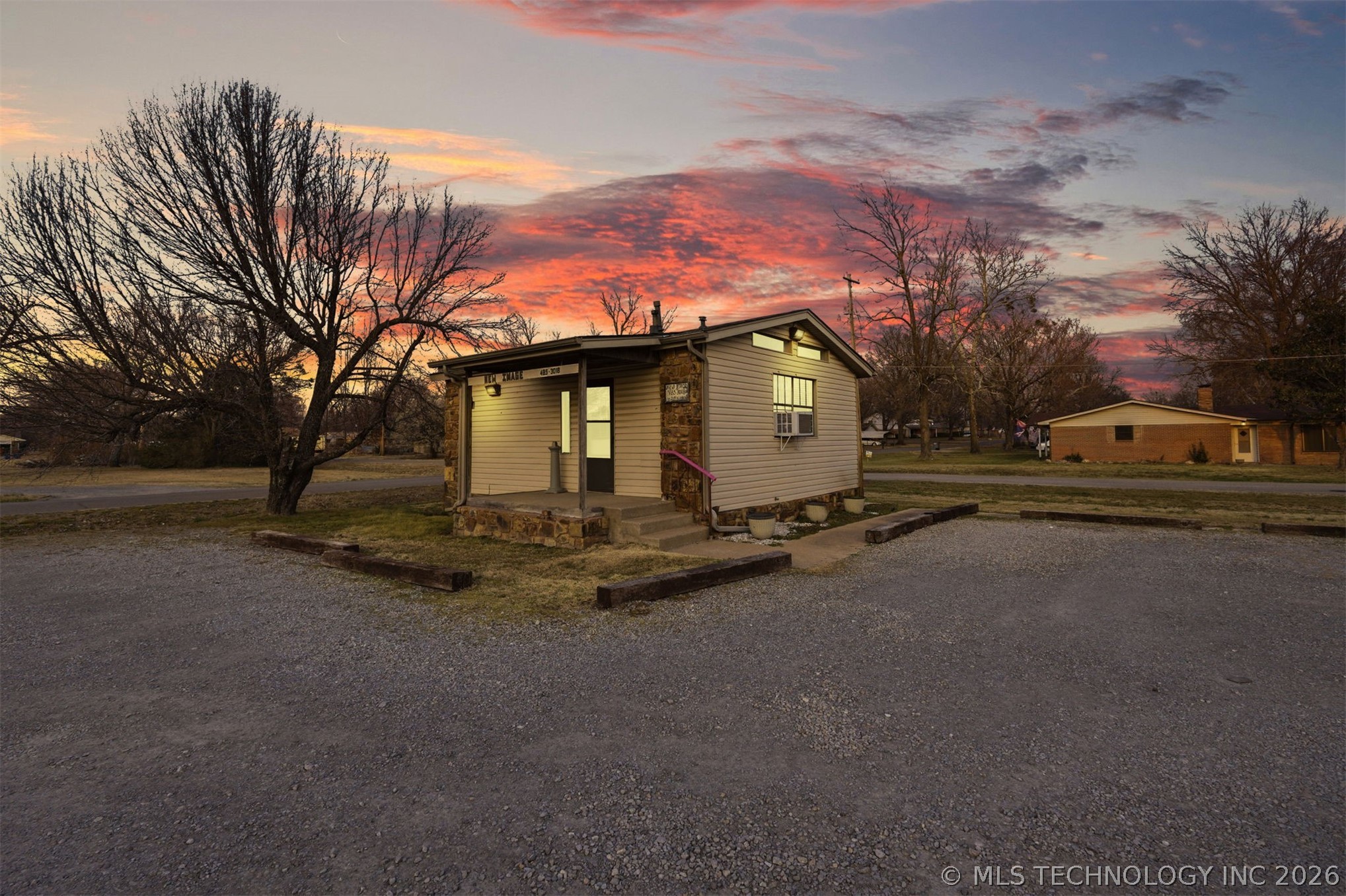 1401 S Mcquarrie Avenue Wagoner OK 74467