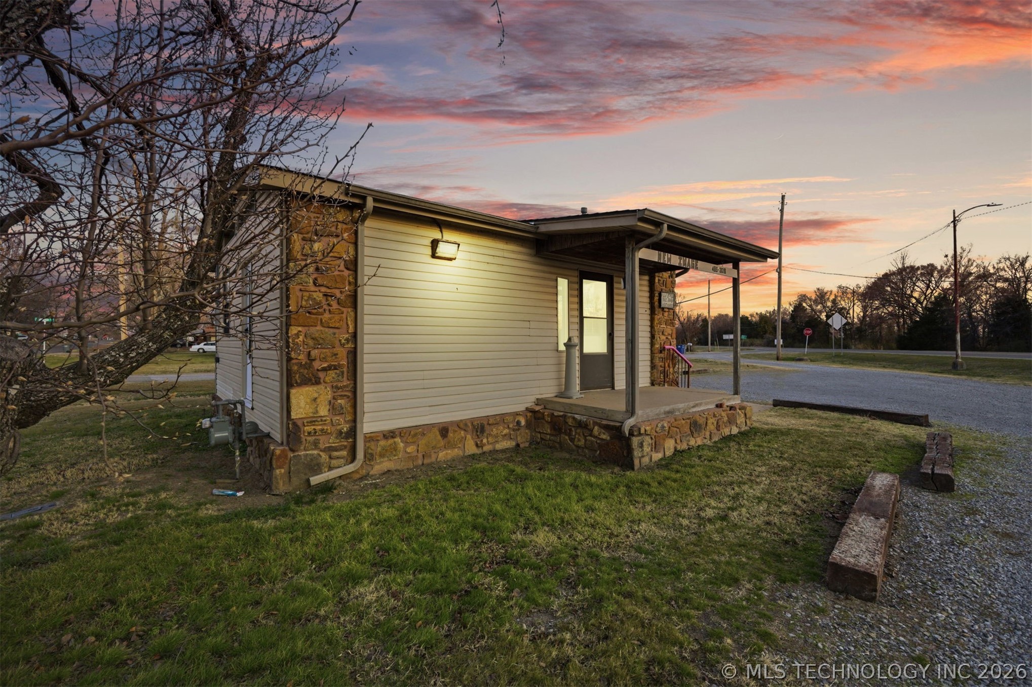 1401 S Mcquarrie Avenue Wagoner OK 74467