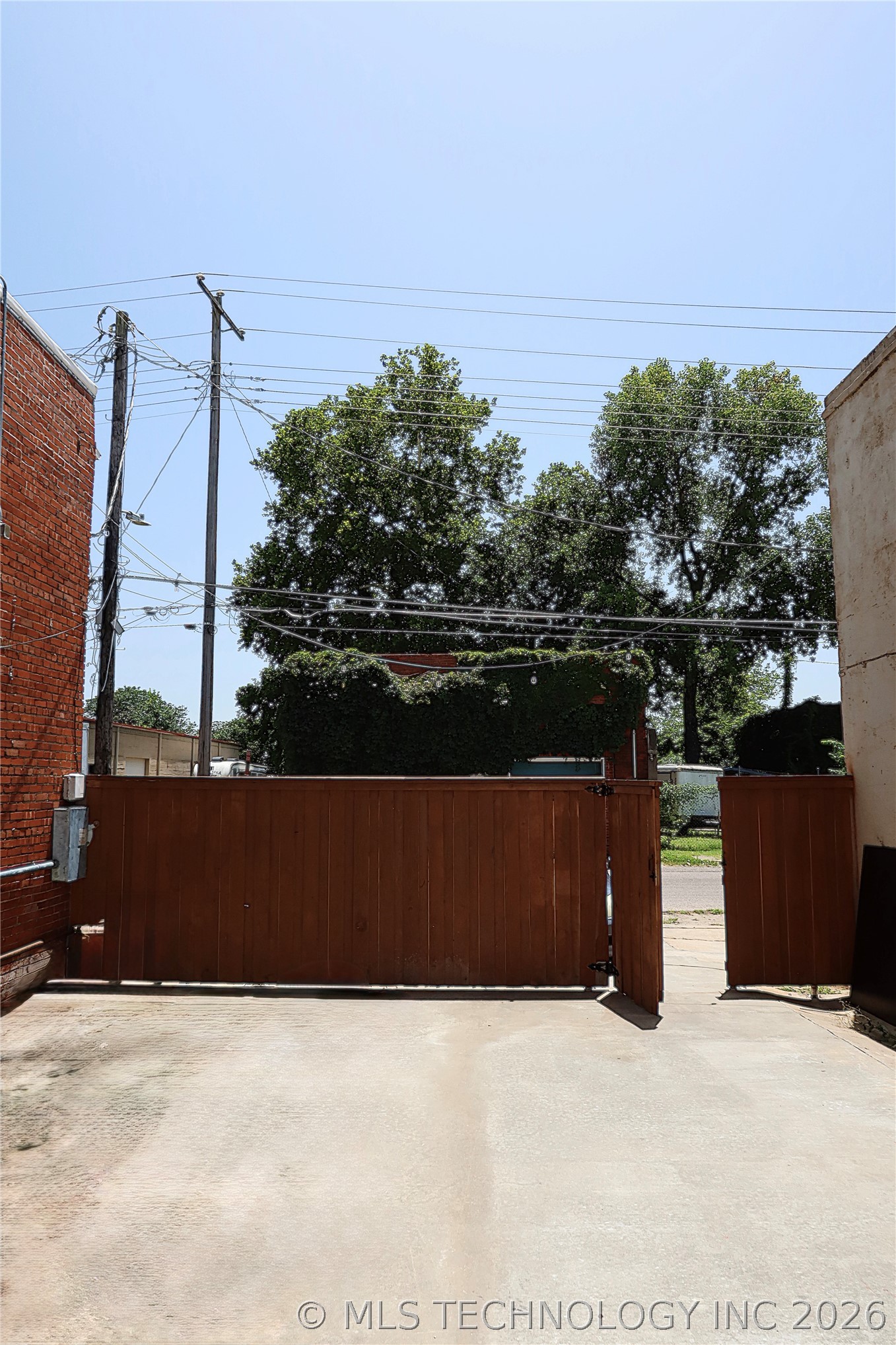 127 W Main Durant OK 74701