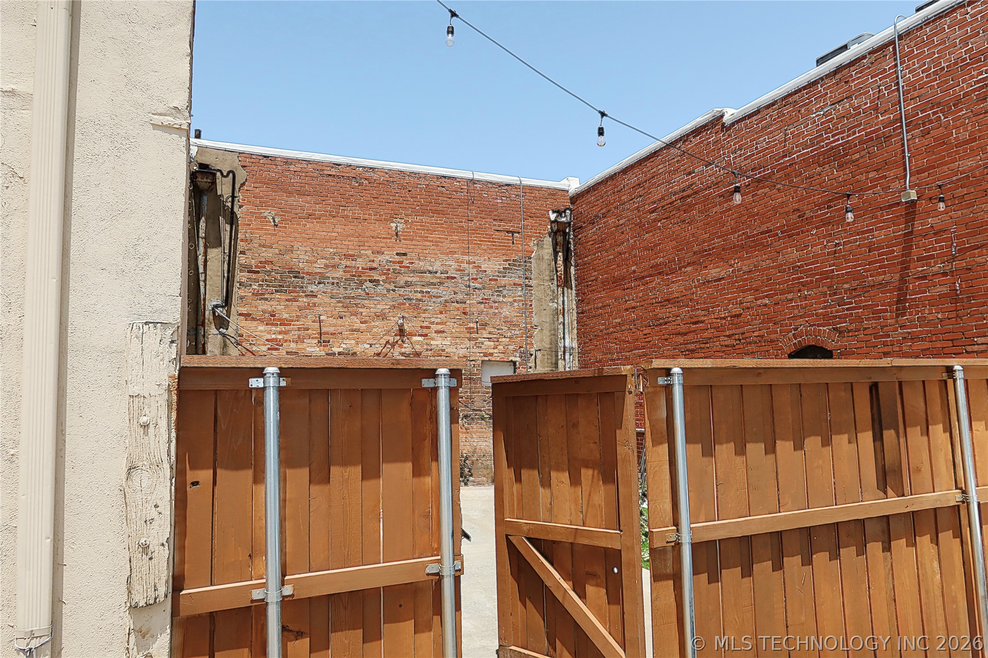 127 W Main Durant OK 74701