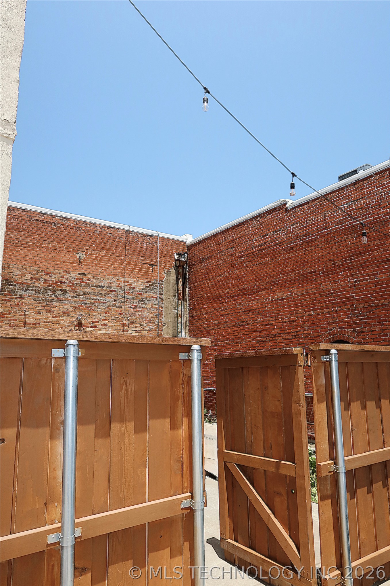 127 W Main Durant OK 74701