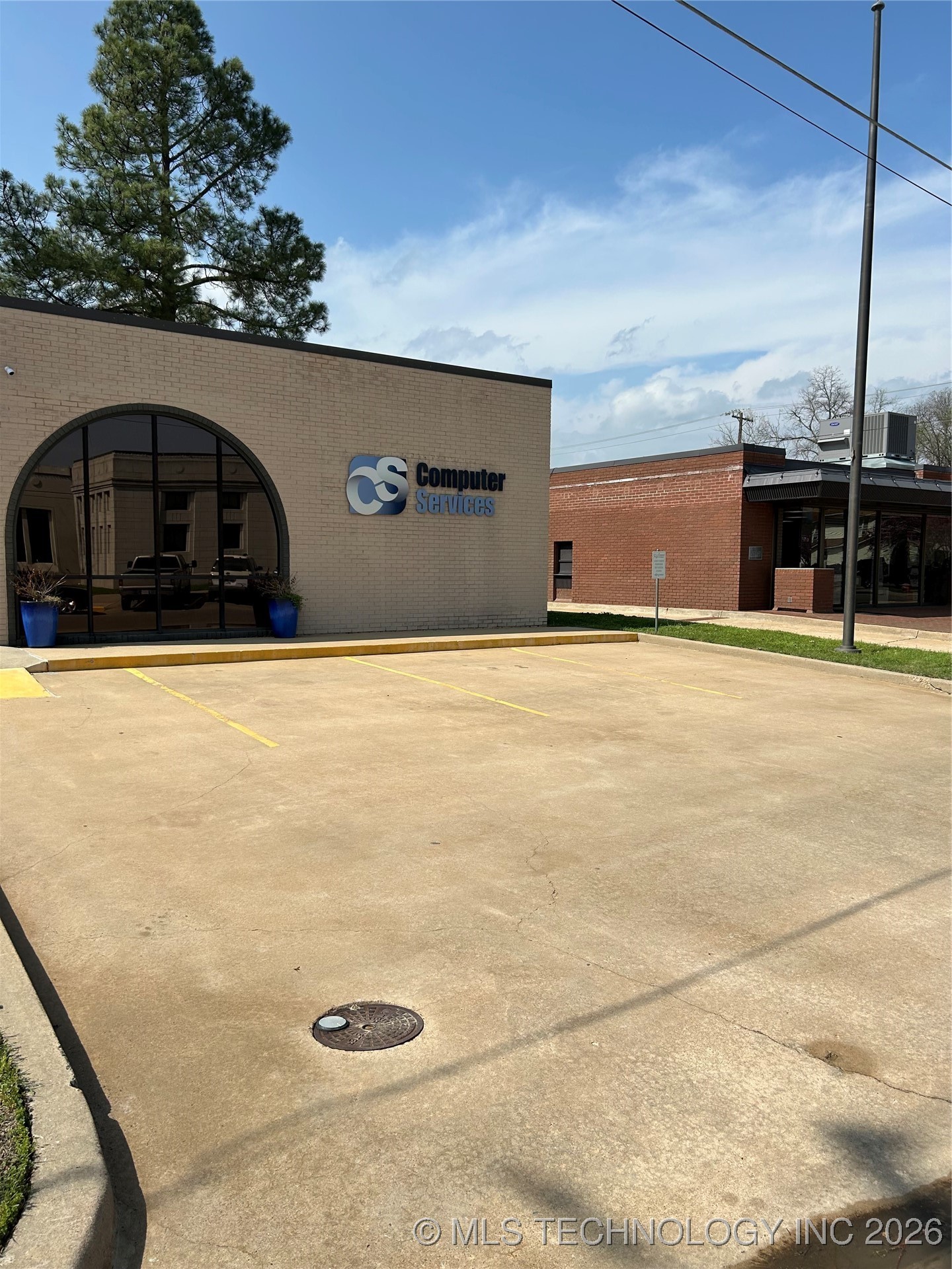 211 N 4th Durant OK 74701