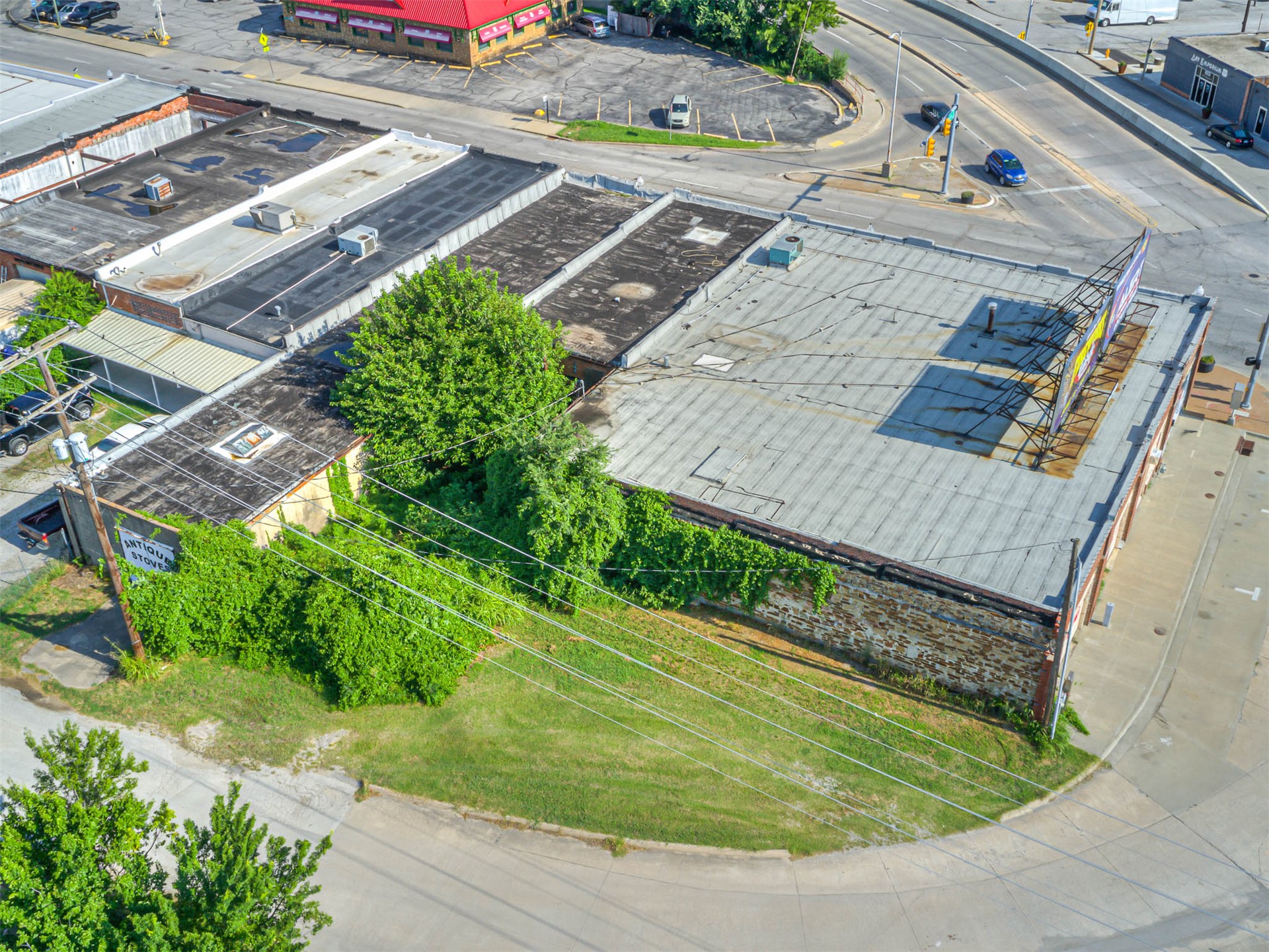 4067 Southwest Boulevard Tulsa OK 74107