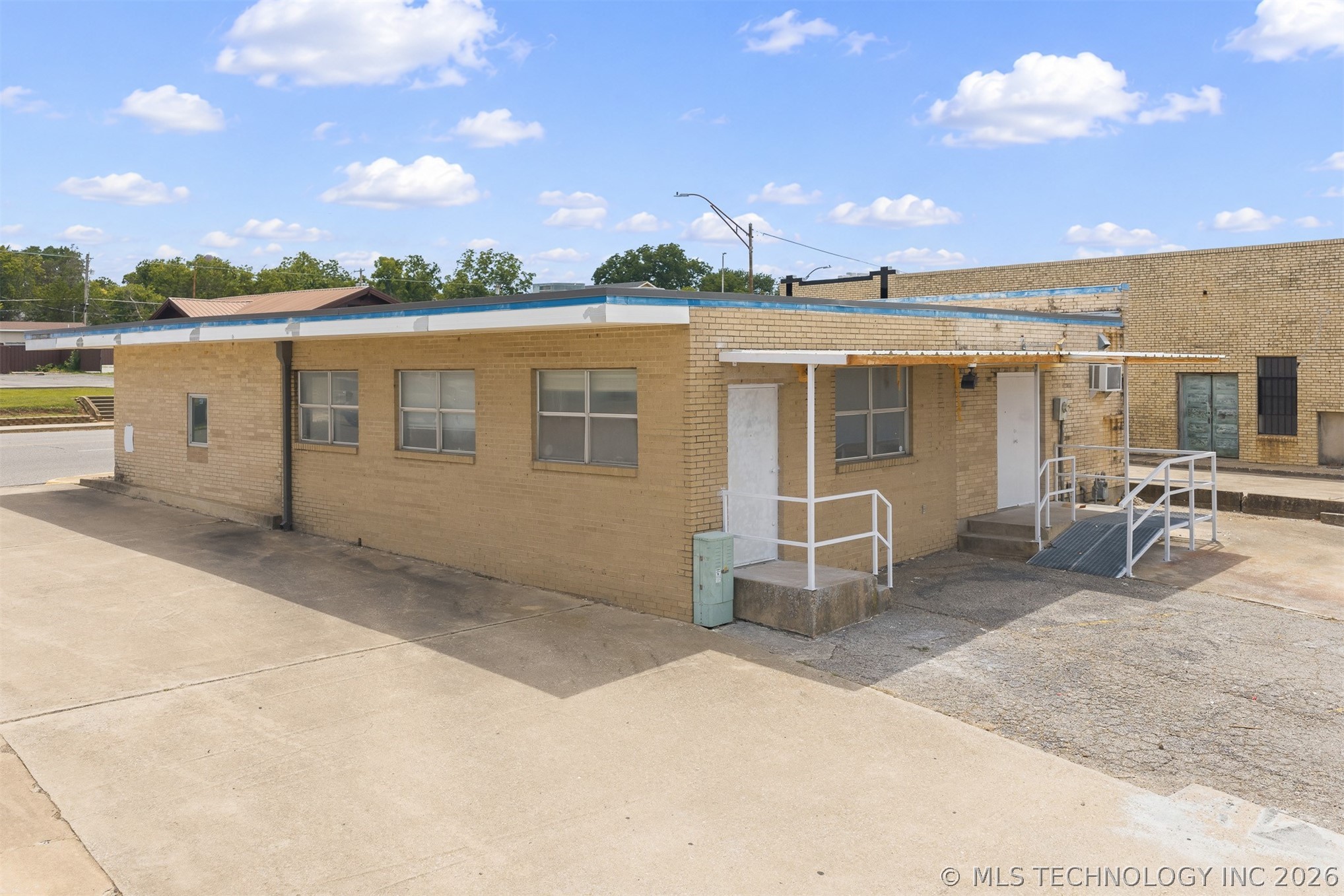 811 W Broadway Street Ardmore OK 73401